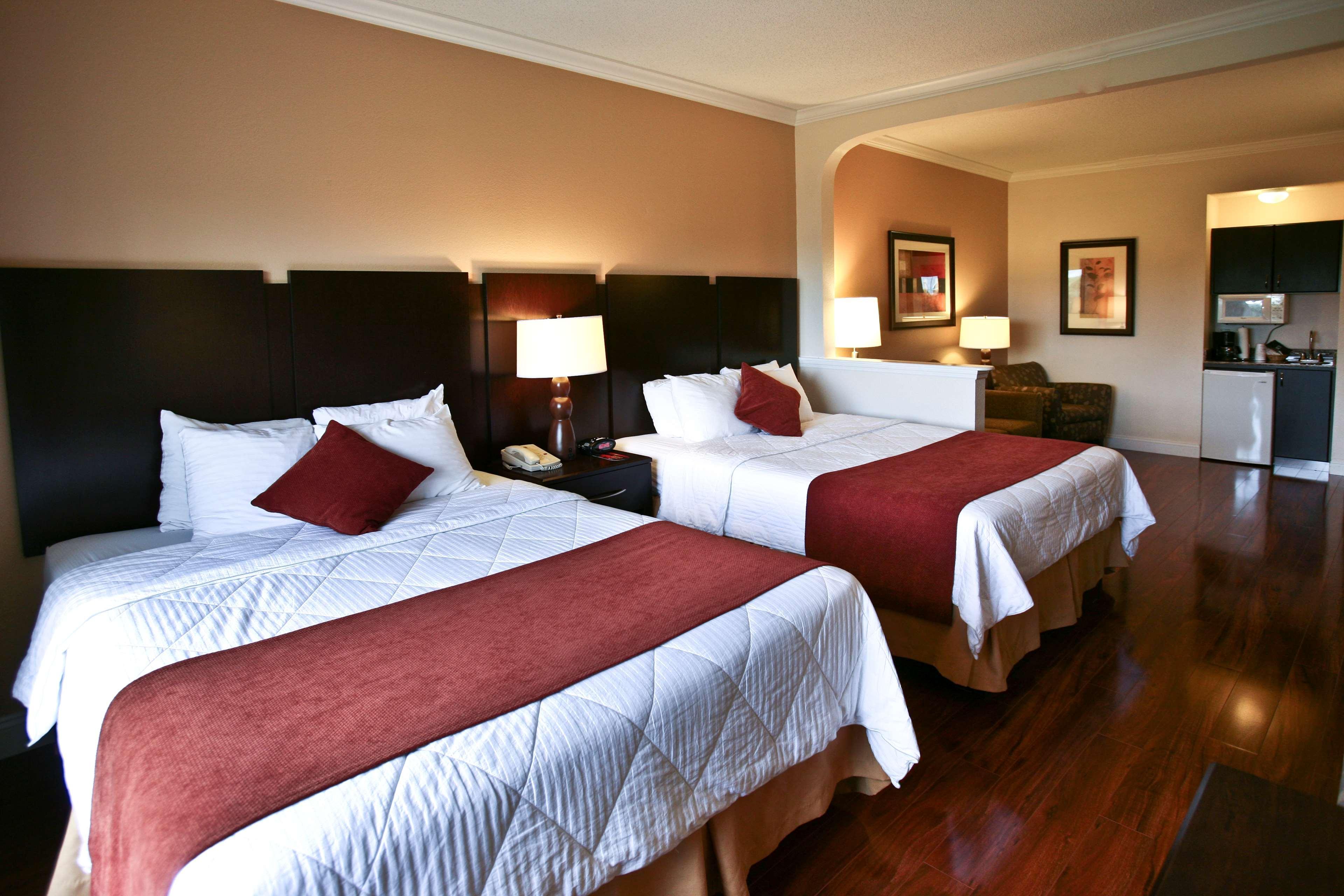 Hotel Western Ambassador 3*