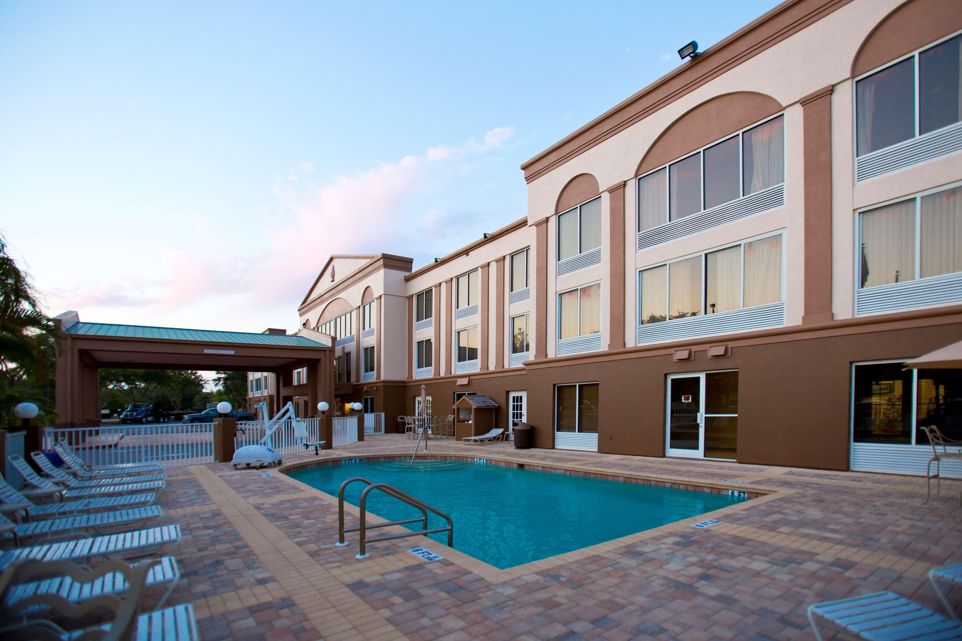 Western Ambassador Hotel