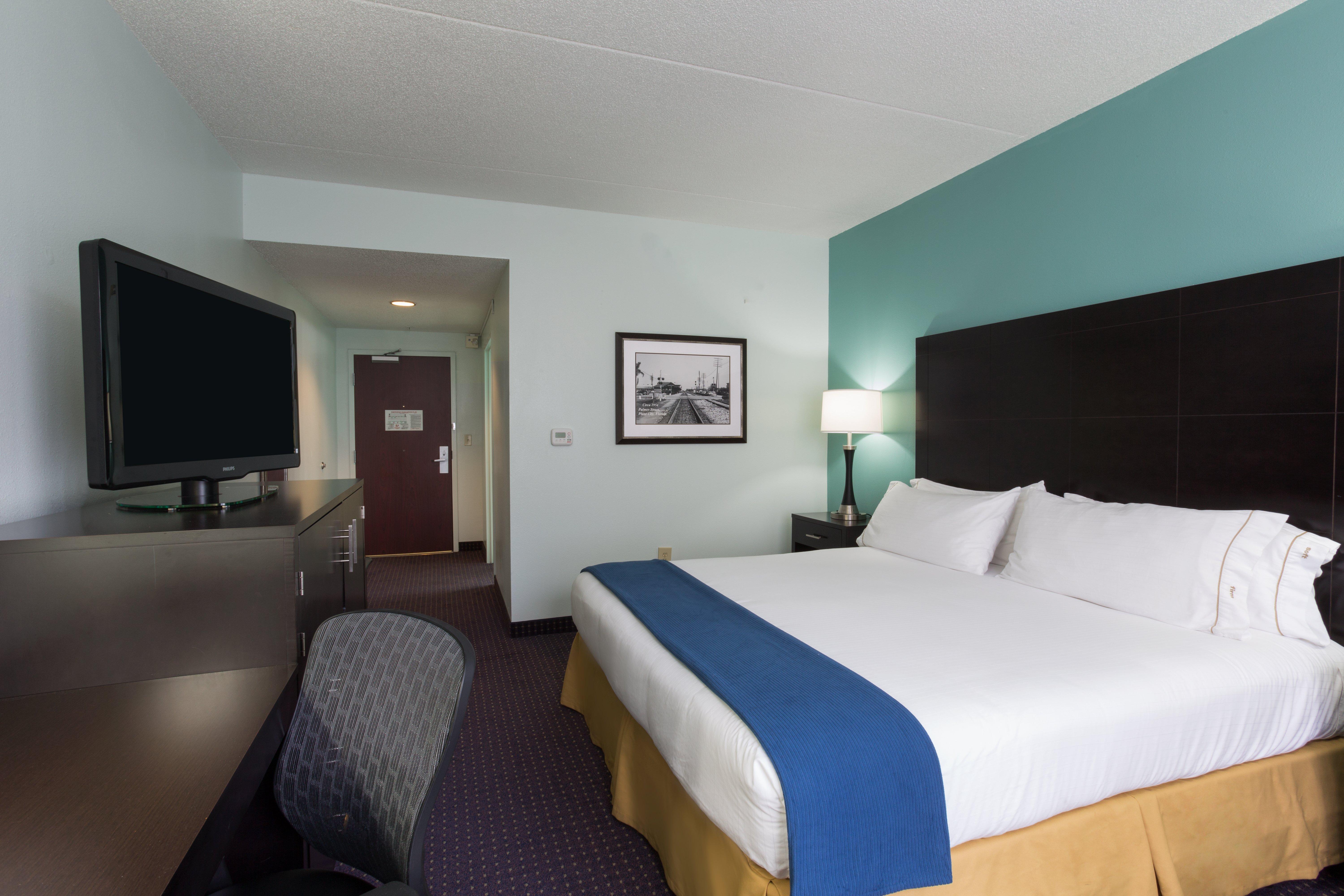 Express & Plant By Ihg 3*