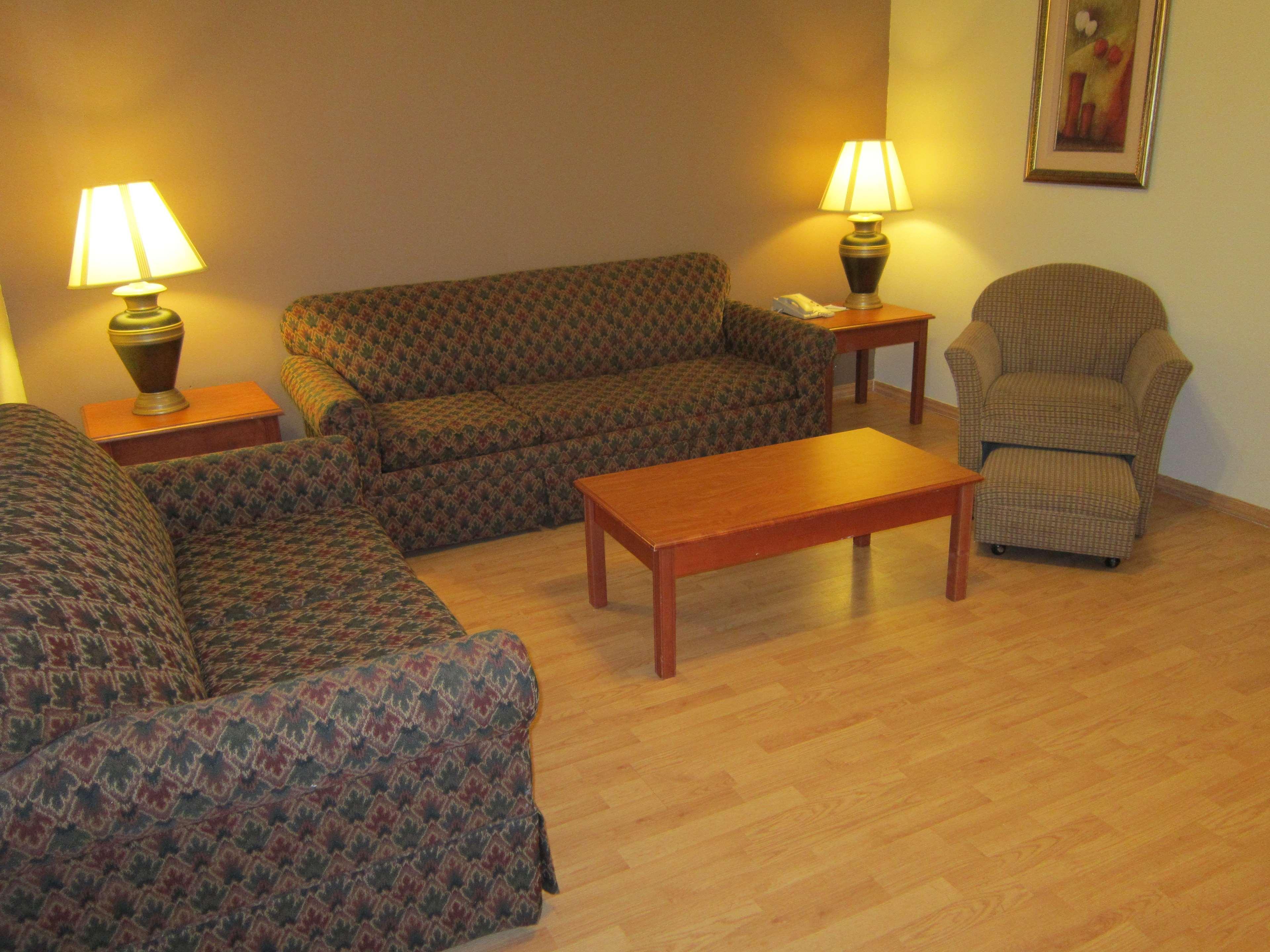 Quality Jacksonville - Near Naval Air Station Inn