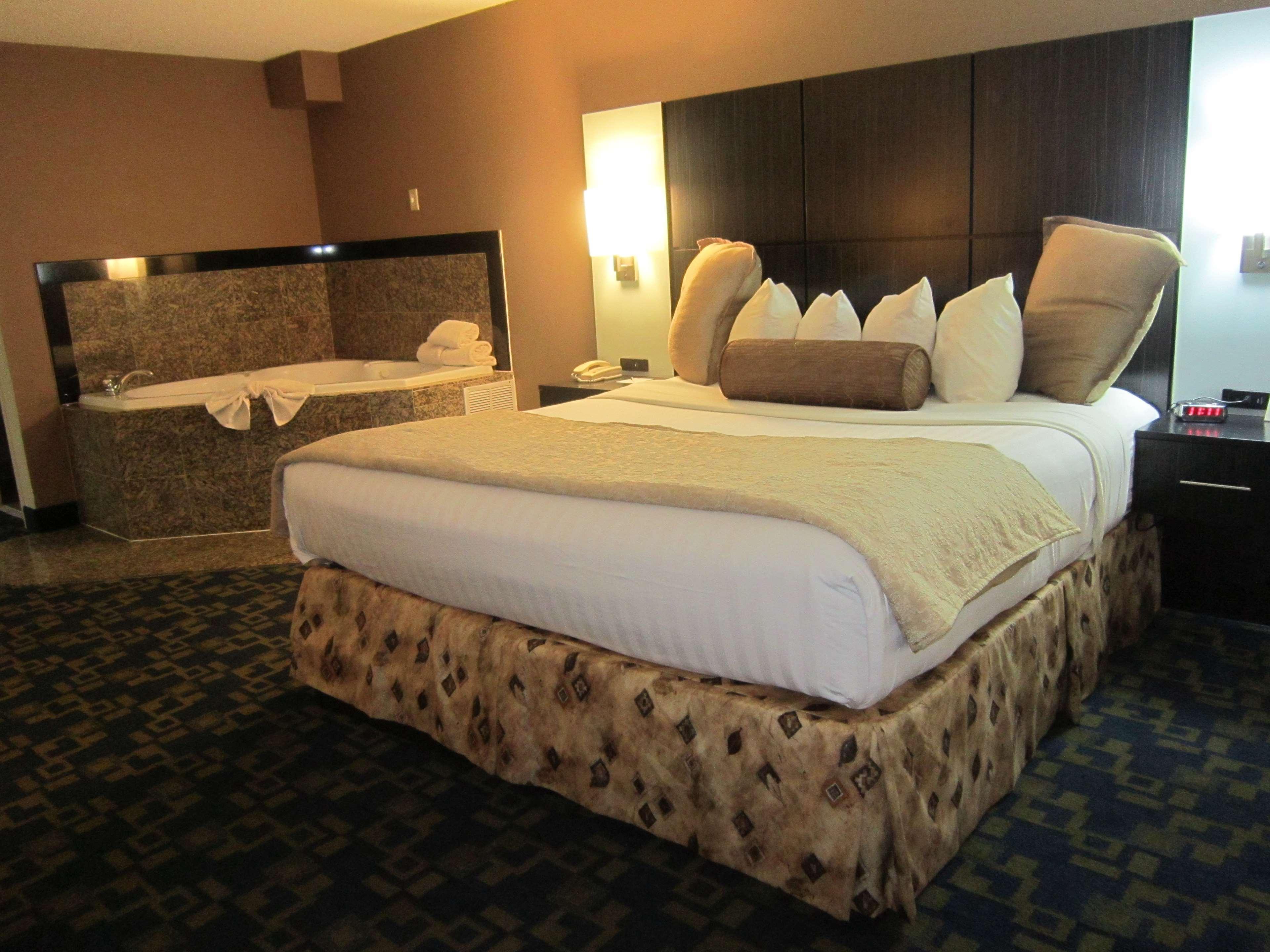 Inn Quality Jacksonville - Near Naval Air Station 3*