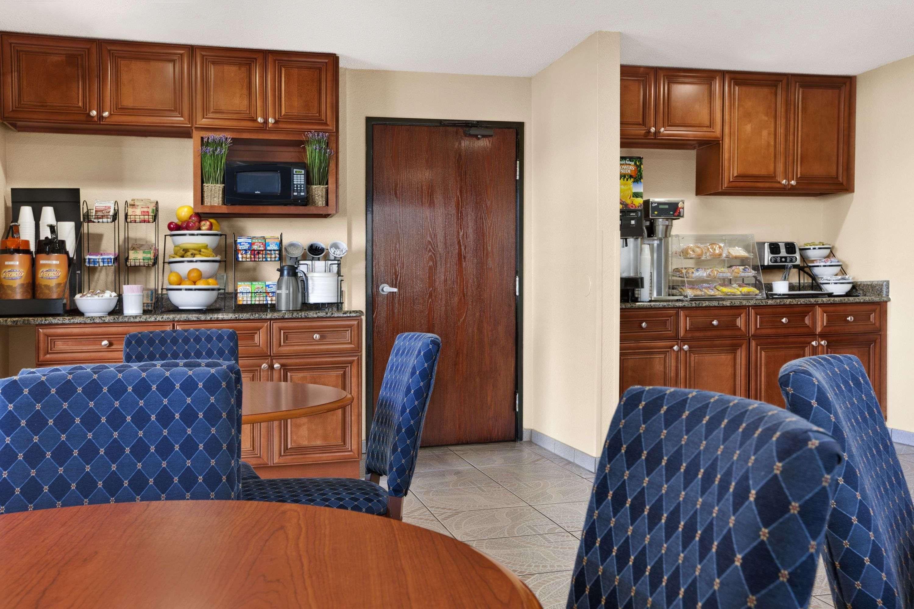 Days By Wyndham Orange Park/jacksonville Hotel