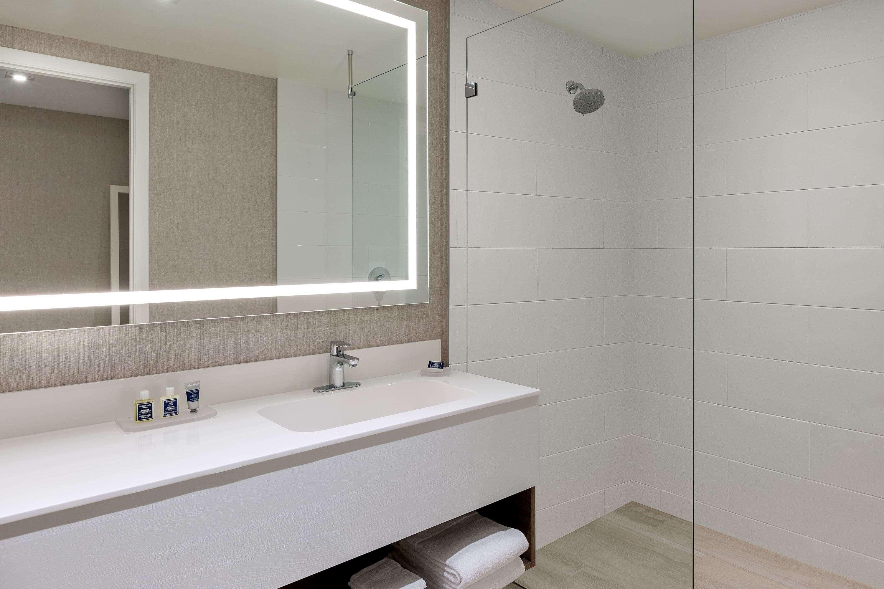 Tryp By Wyndham Miami Bay Harbor 4*