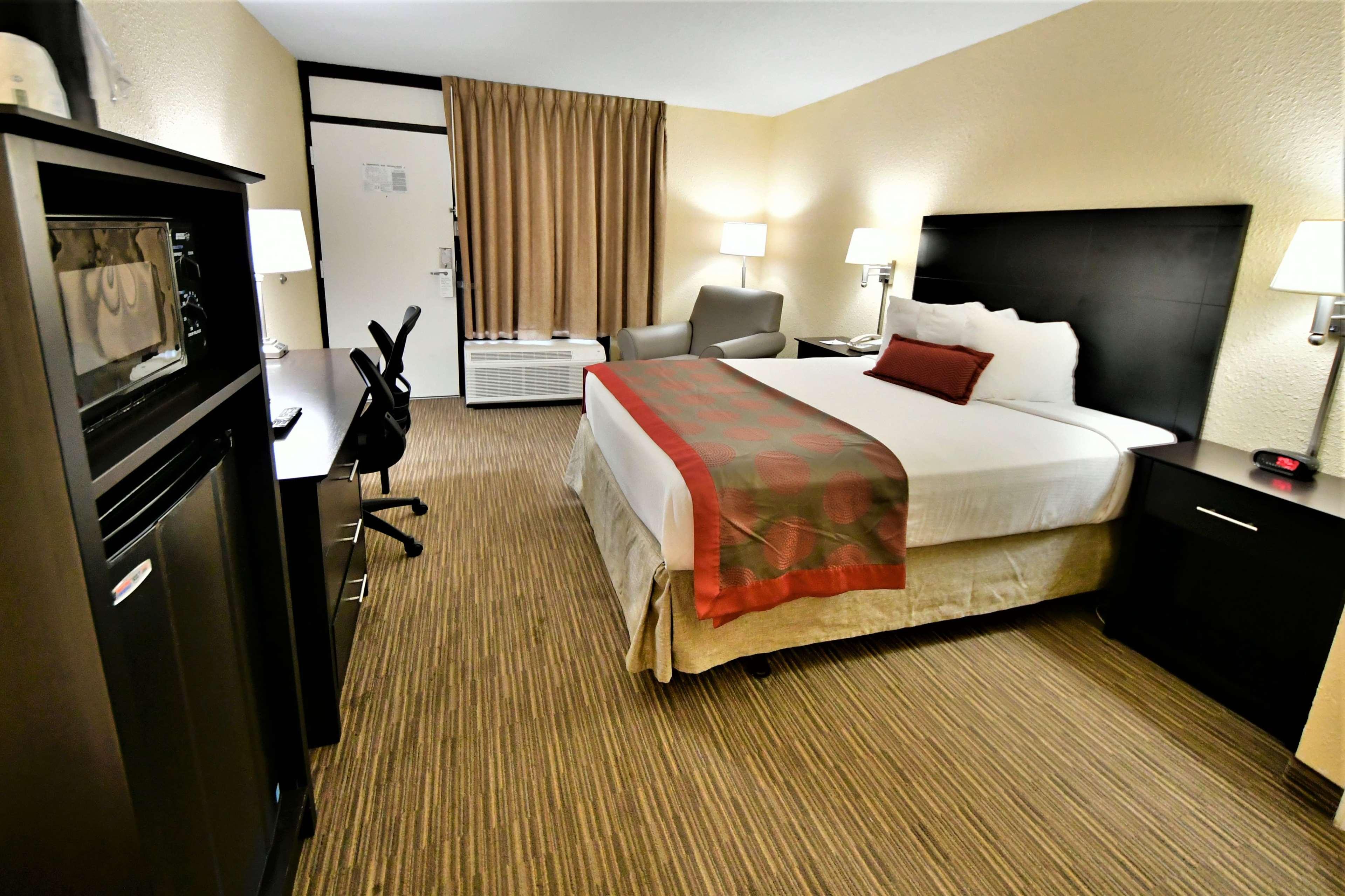 Ramada By Wyndham & Conference Center