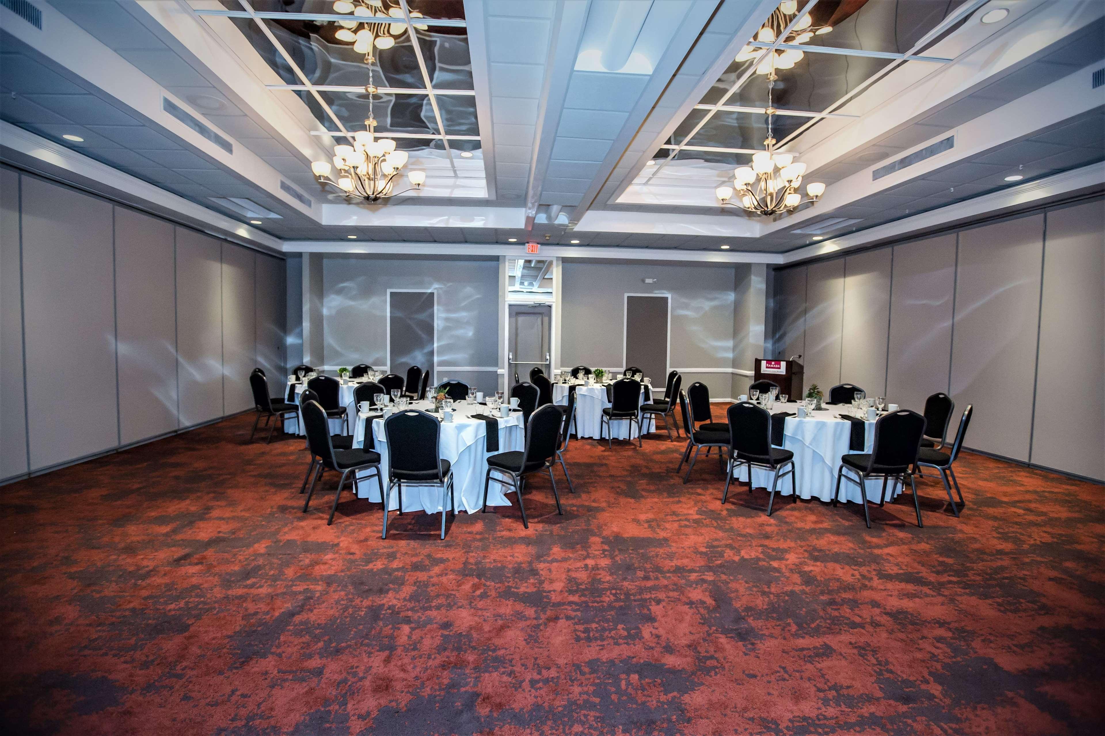 Ramada By Wyndham & Conference Center Hotel Jacksonville