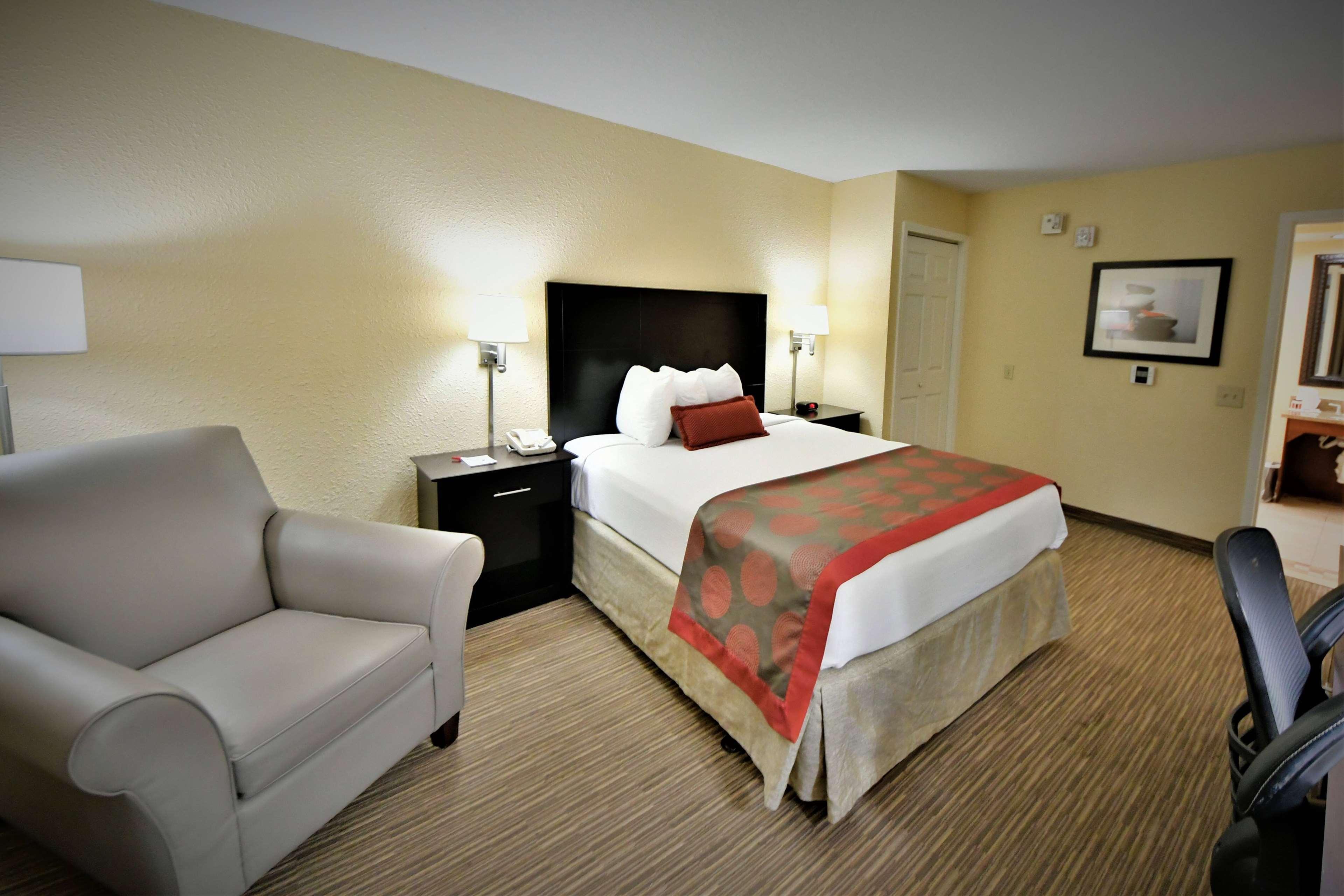 Ramada By Wyndham & Conference Center