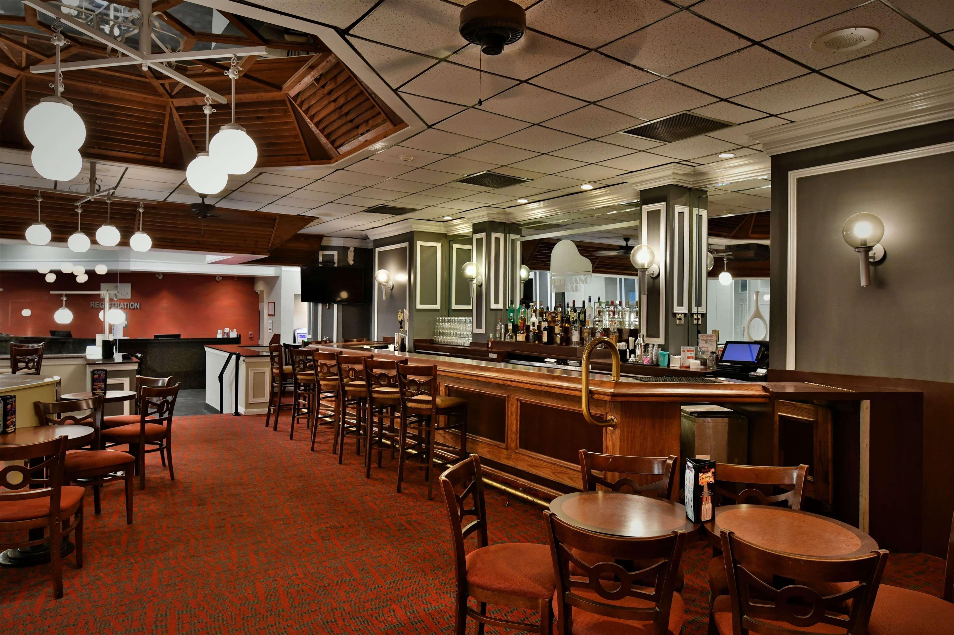Hotel Ramada By Wyndham & Conference Center Jacksonville