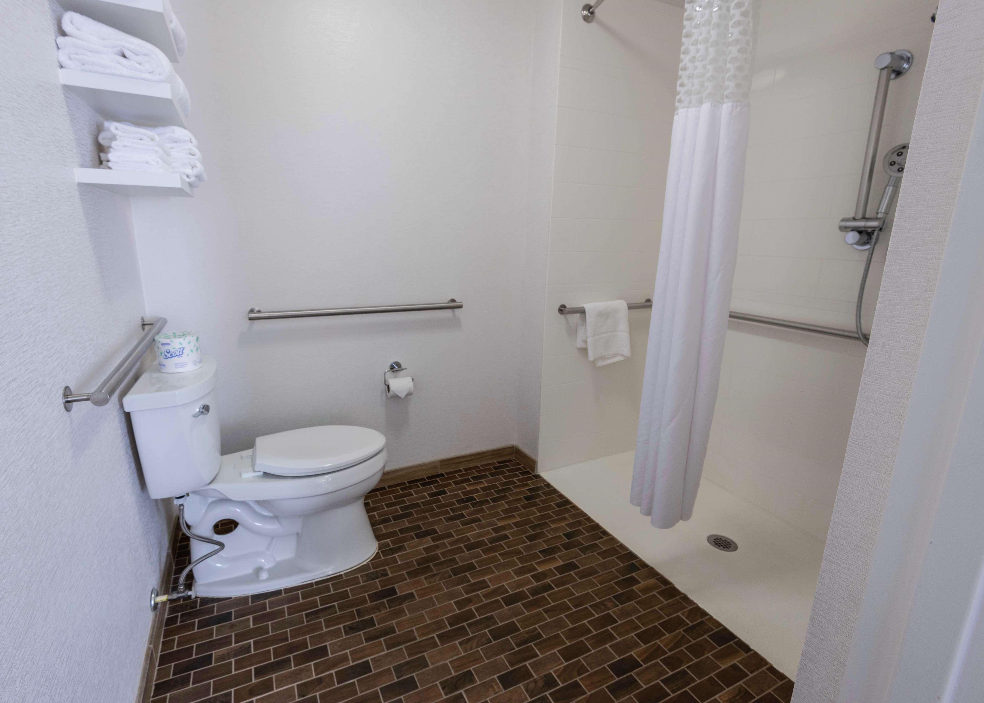 Hampton Hotel 4*