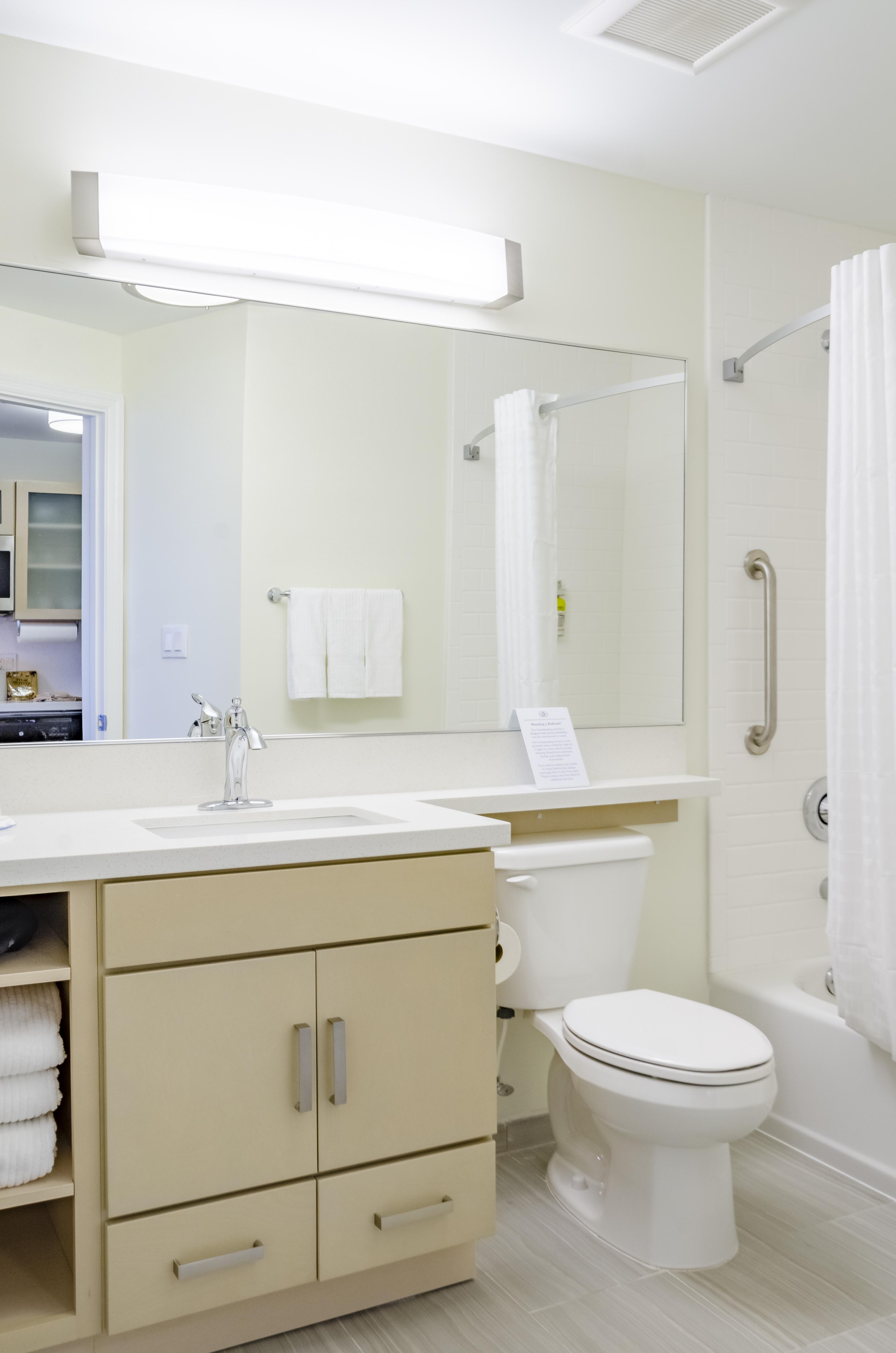 Hotel Candlewood Miami Intl Airport - 36th St By Ihg