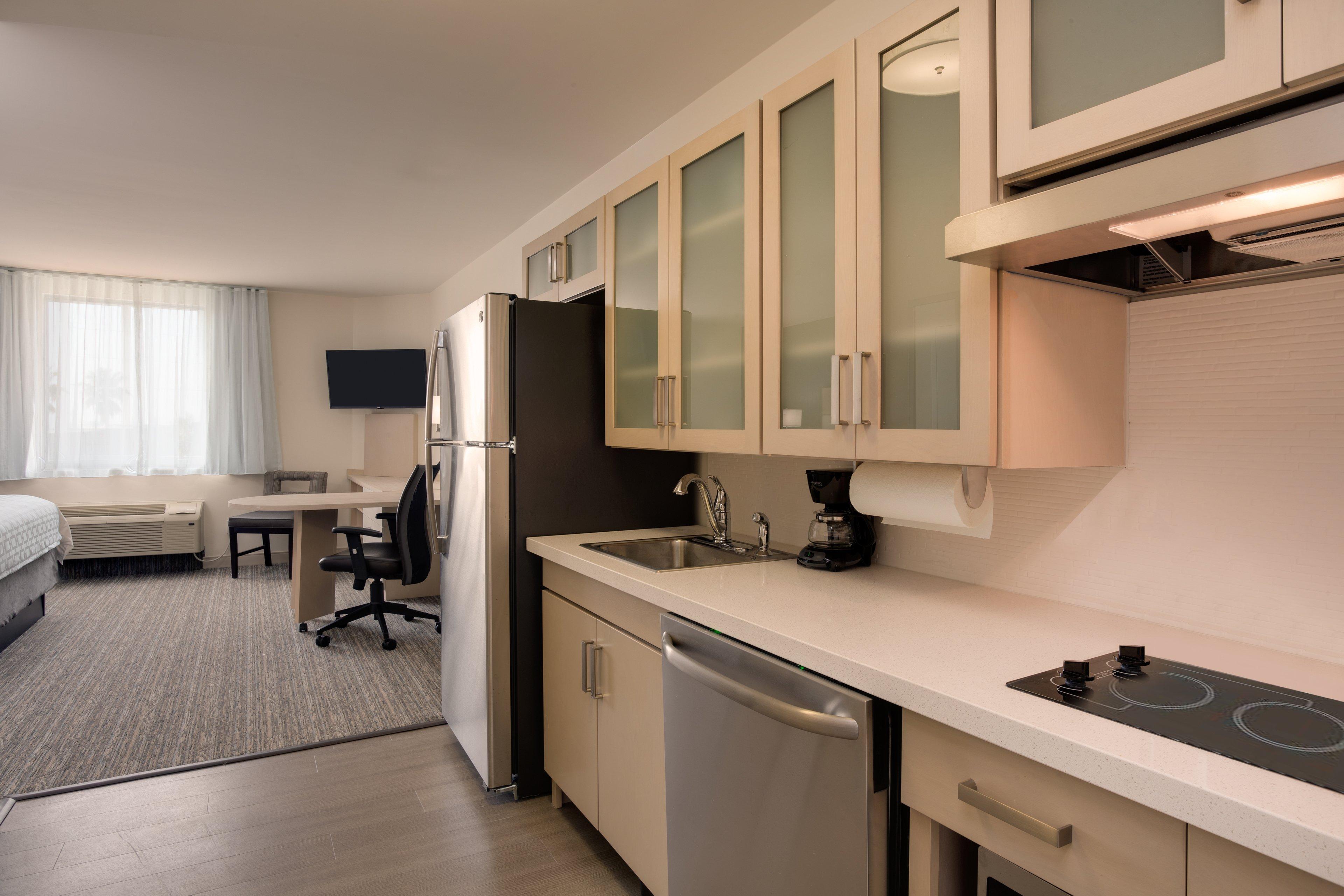 Hotel Candlewood Miami Intl Airport - 36th St By Ihg 3*