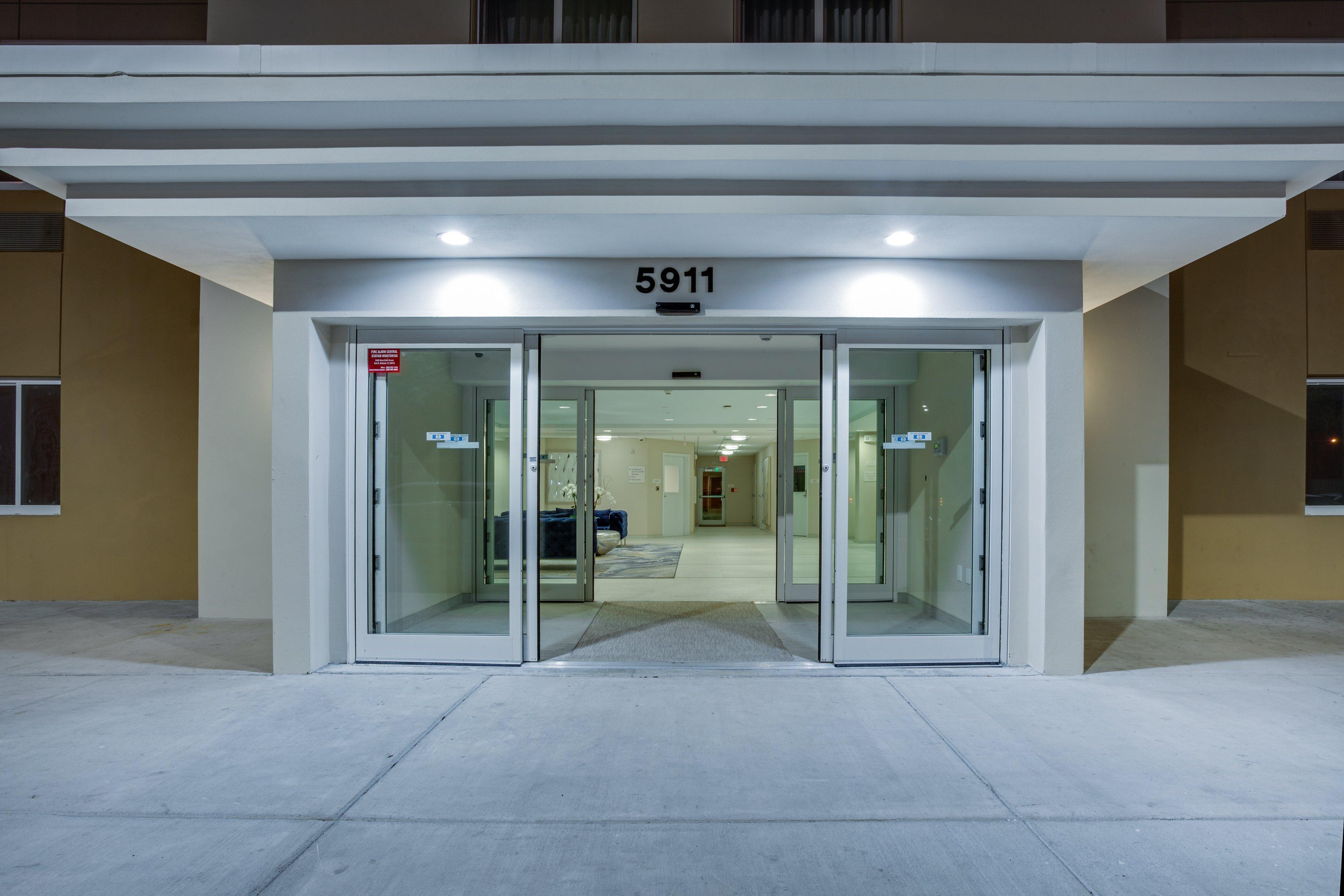 Candlewood Miami Intl Airport - 36th St By Ihg Hotel