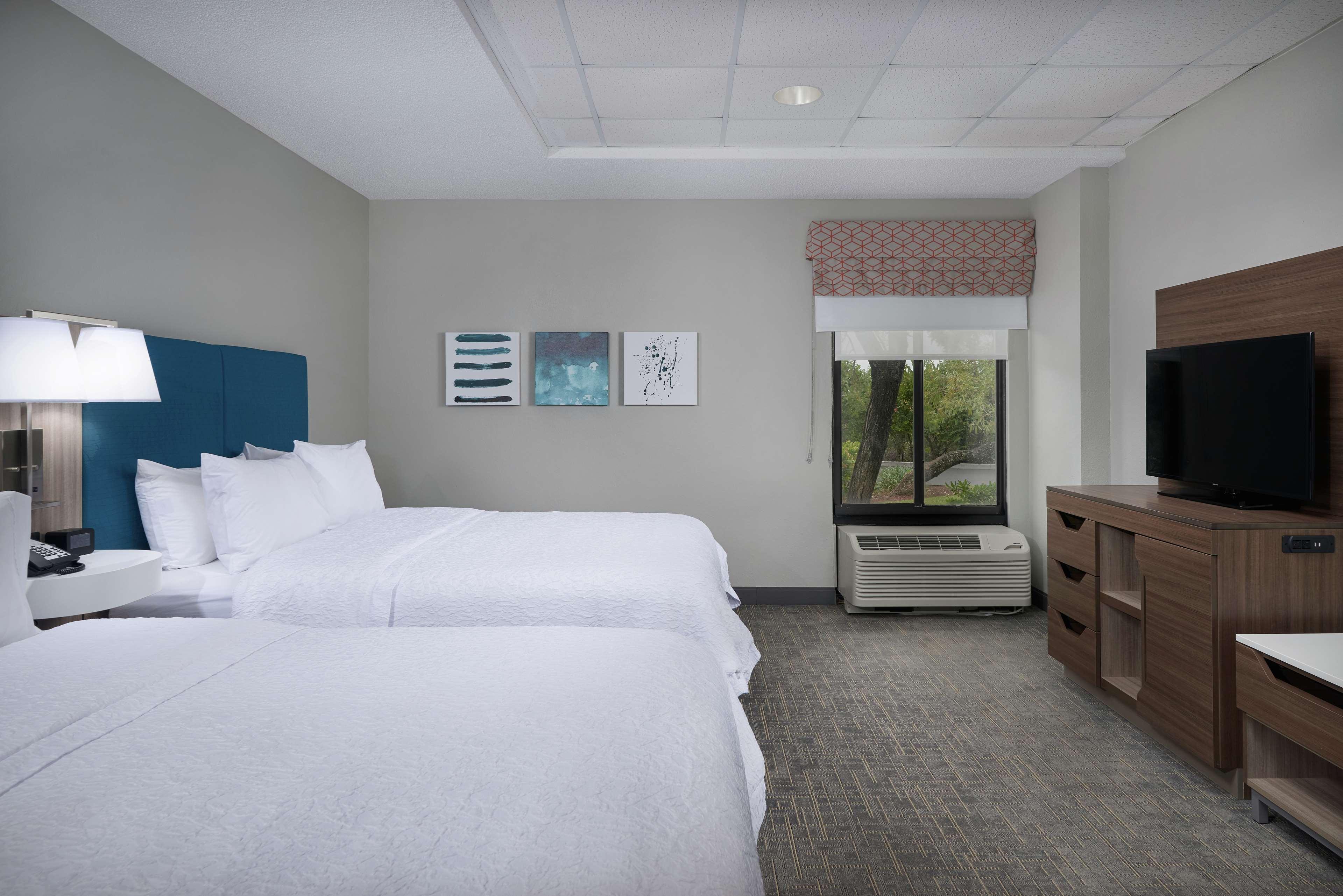 Hampton Juno Hotel