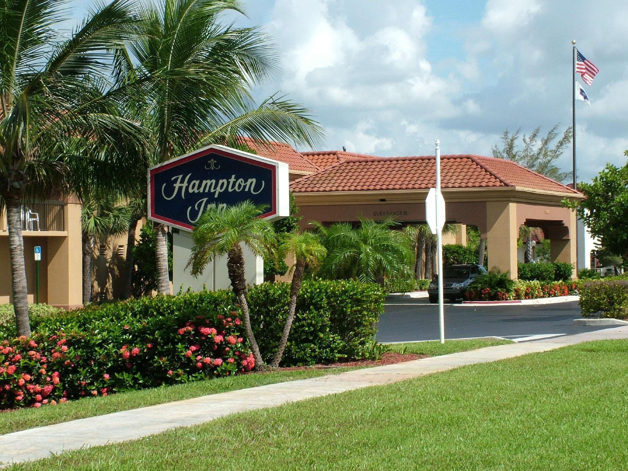 Hampton Juno Hotel 3*
