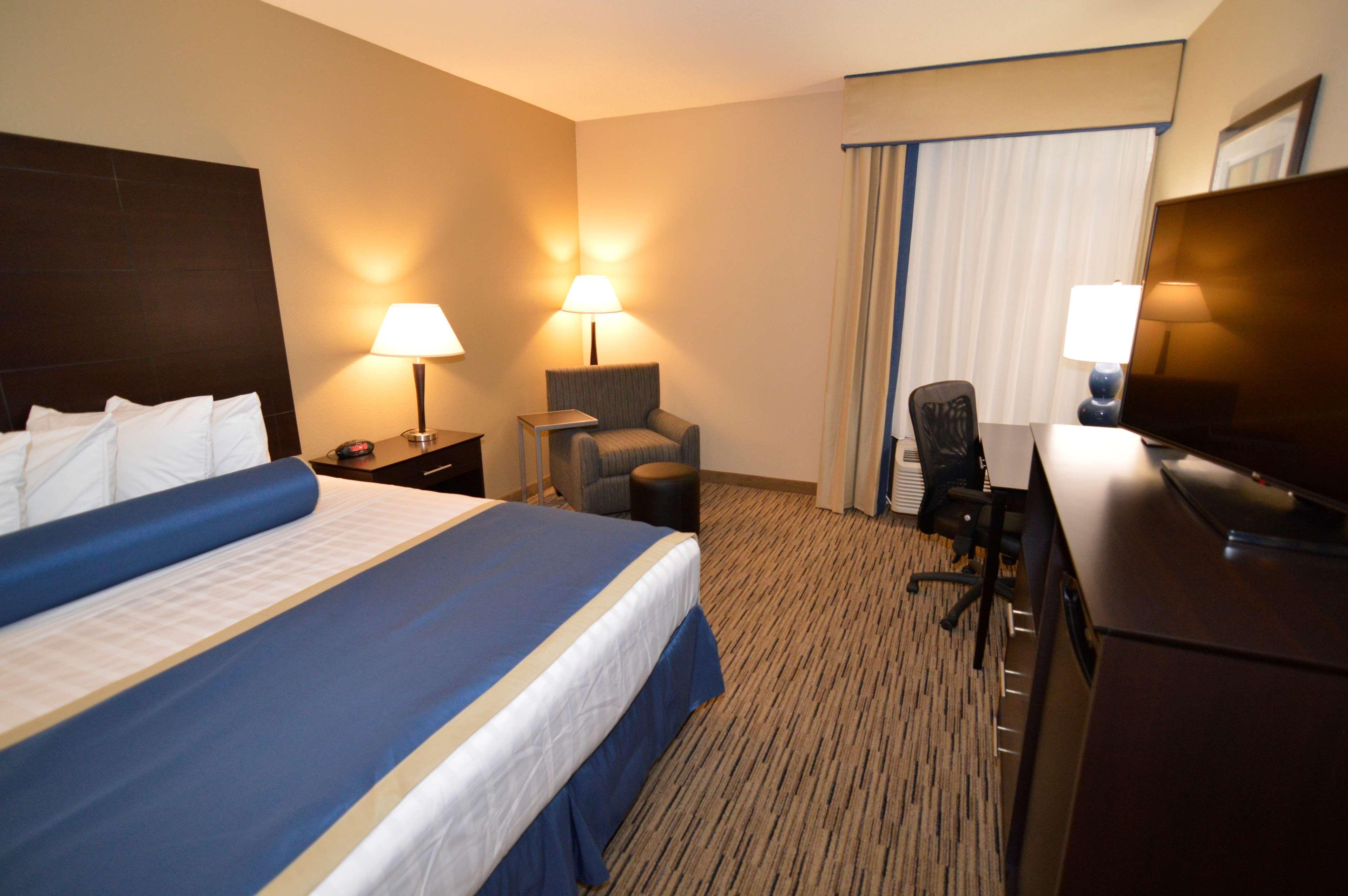 Hotel Western First Coast And 3*