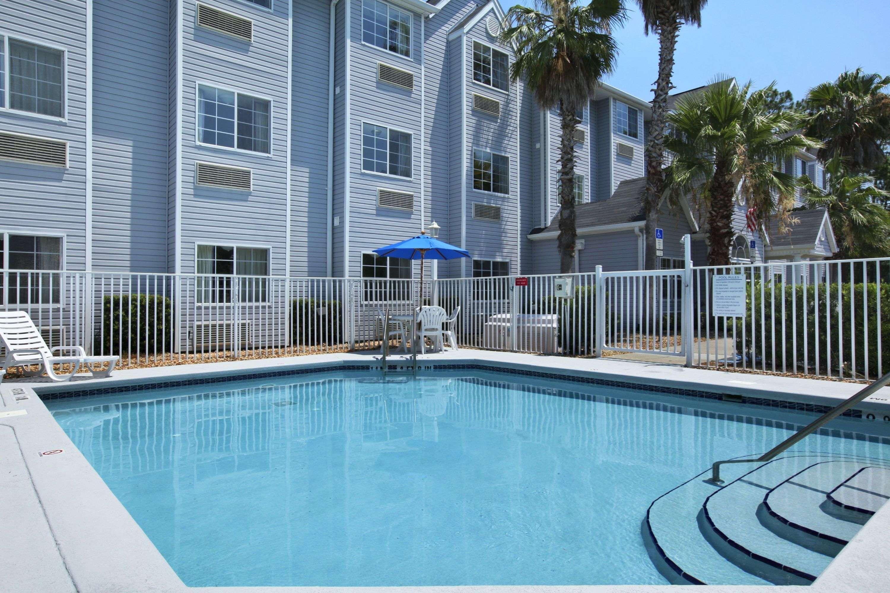 Microtel & By Wyndham I-95 Hotel Palm Coast