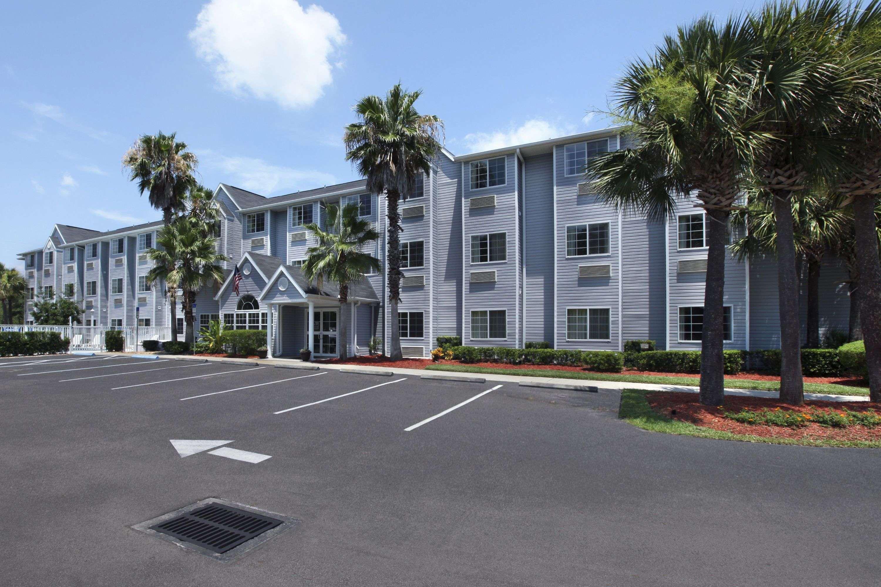 Microtel & By Wyndham I-95 Hotel 2*