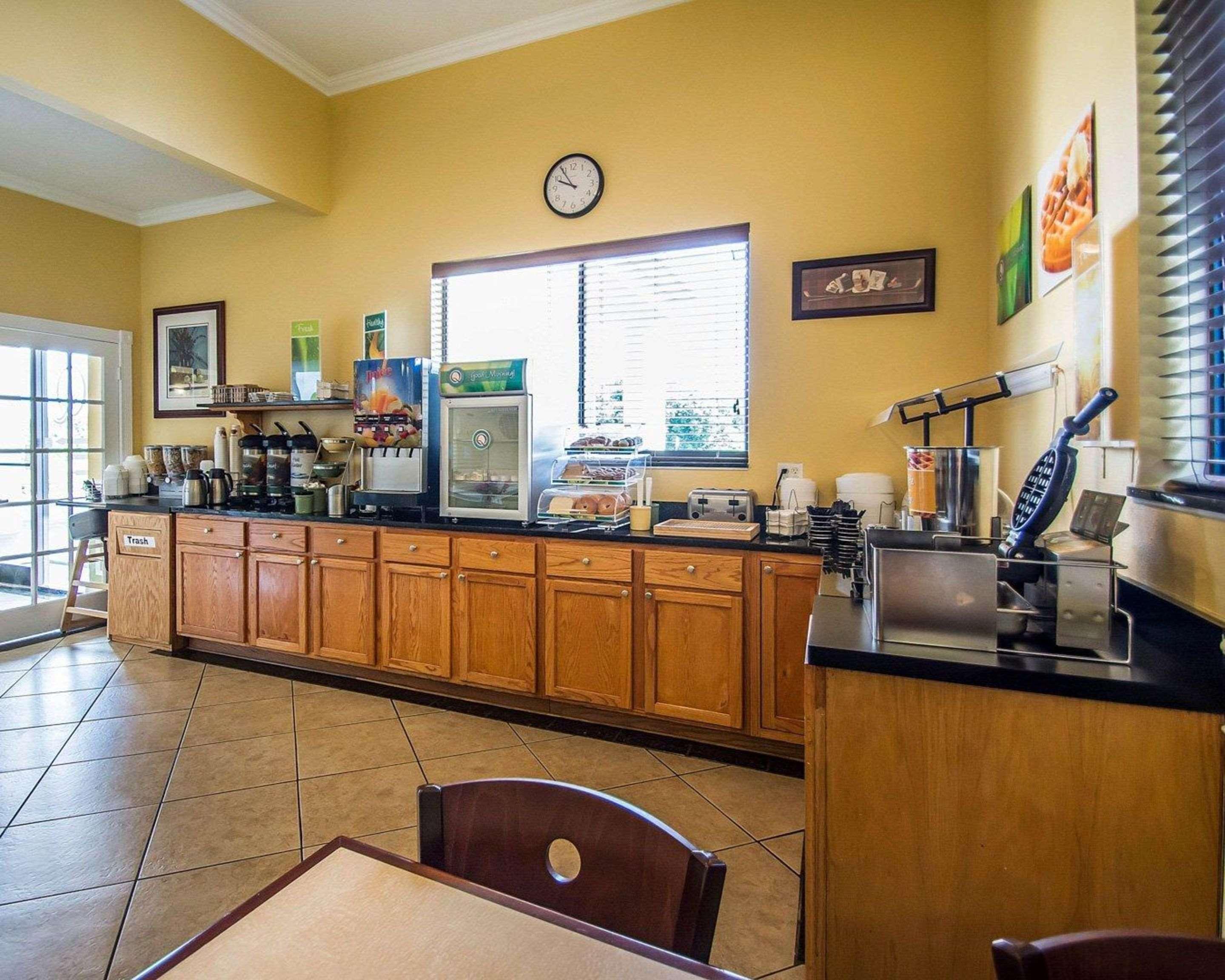 Quality & Mt Dora North Hotel 2*