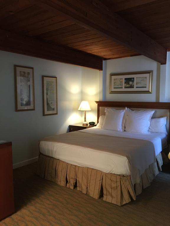 Rhumcay Beach And Grille Resort 3*