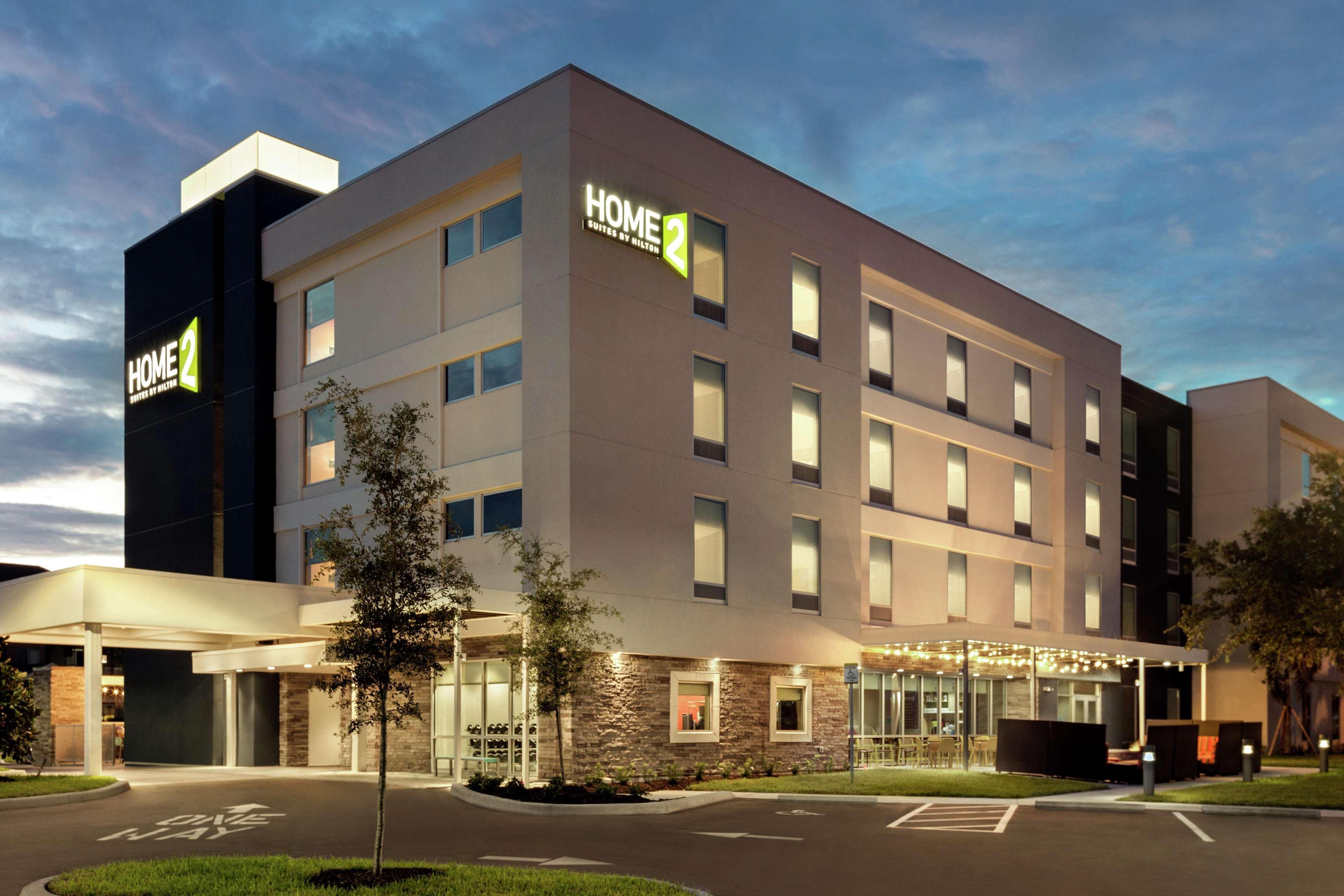Home2 By Hilton Sarasota Bradenton Airport 3*