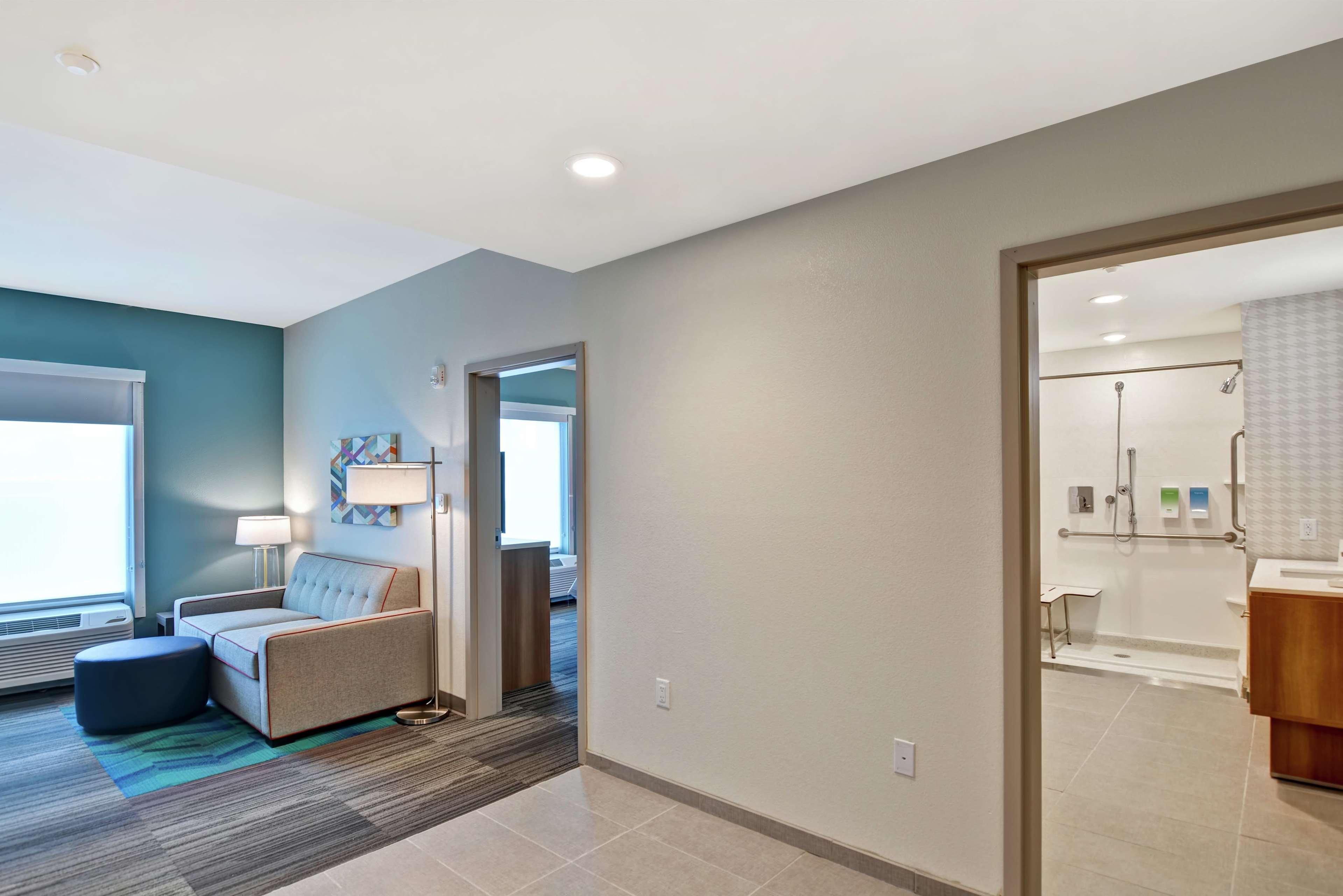 Home2 By Hilton Daytona Speedway 3*
