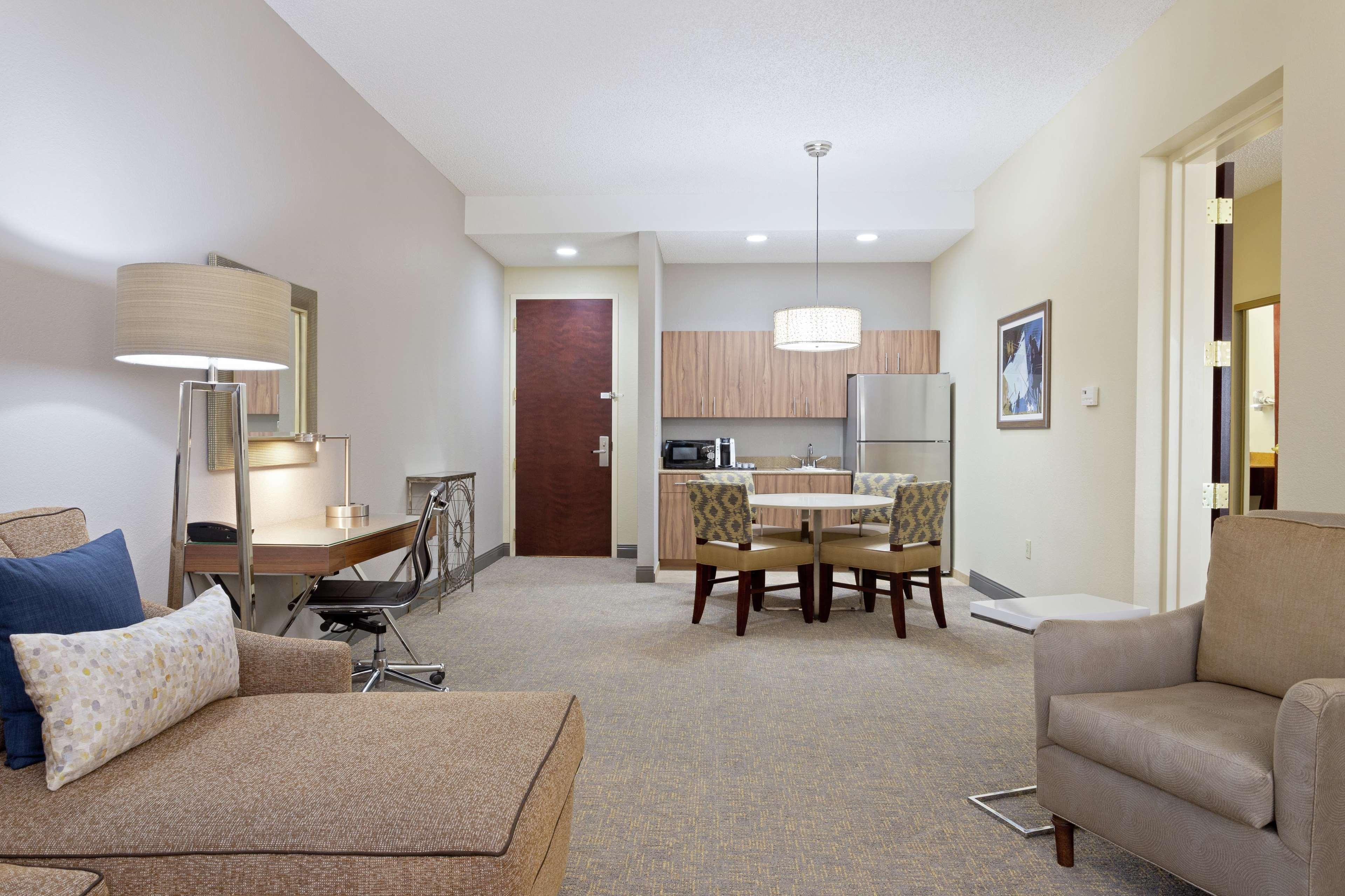 Hampton & Wellington Royal Palm Beach