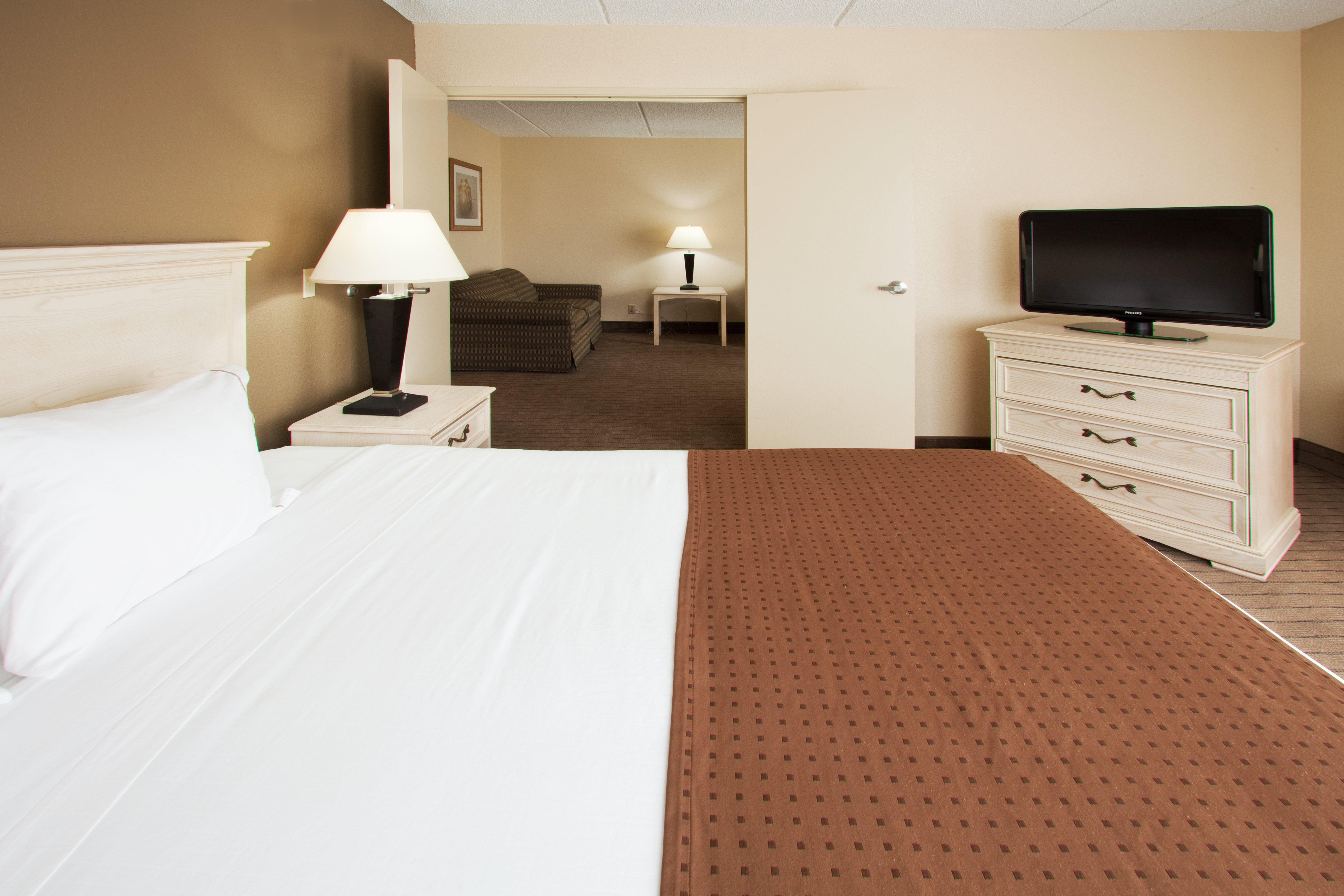 Express- North Palm And Ihg Hotel 3*