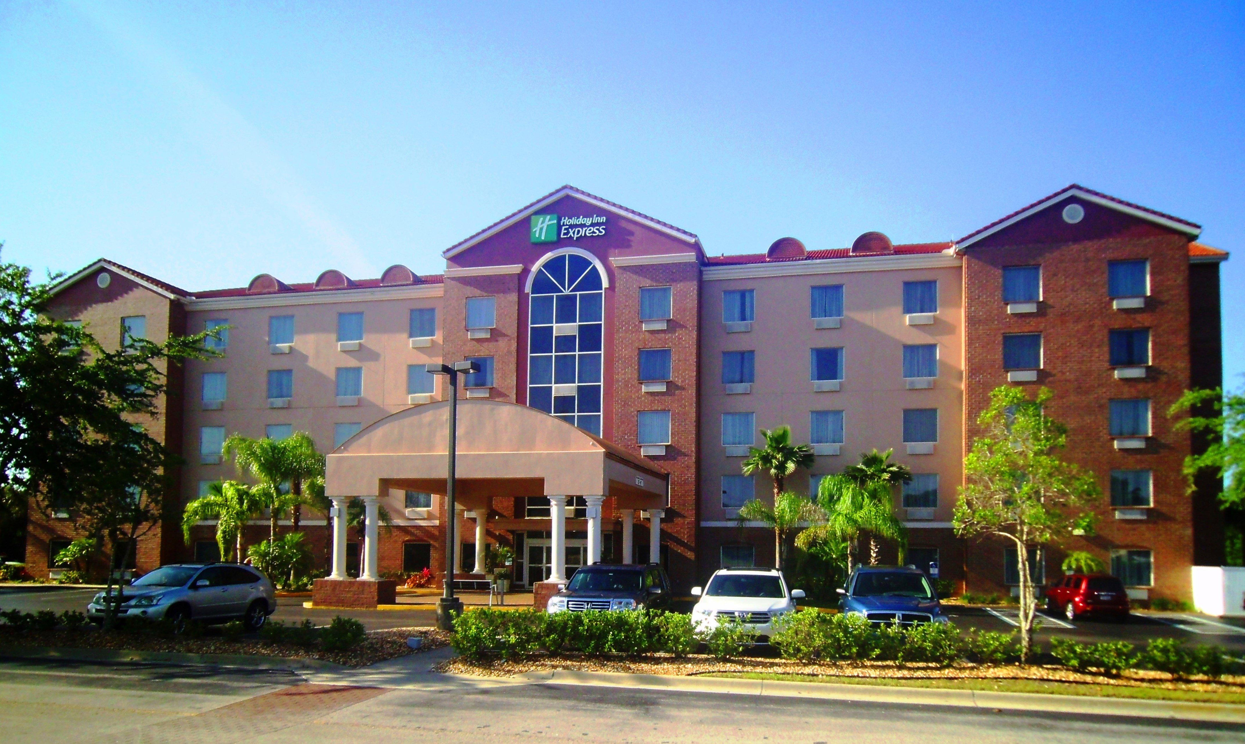 Hotel Express & Orange - Deltona By Ihg