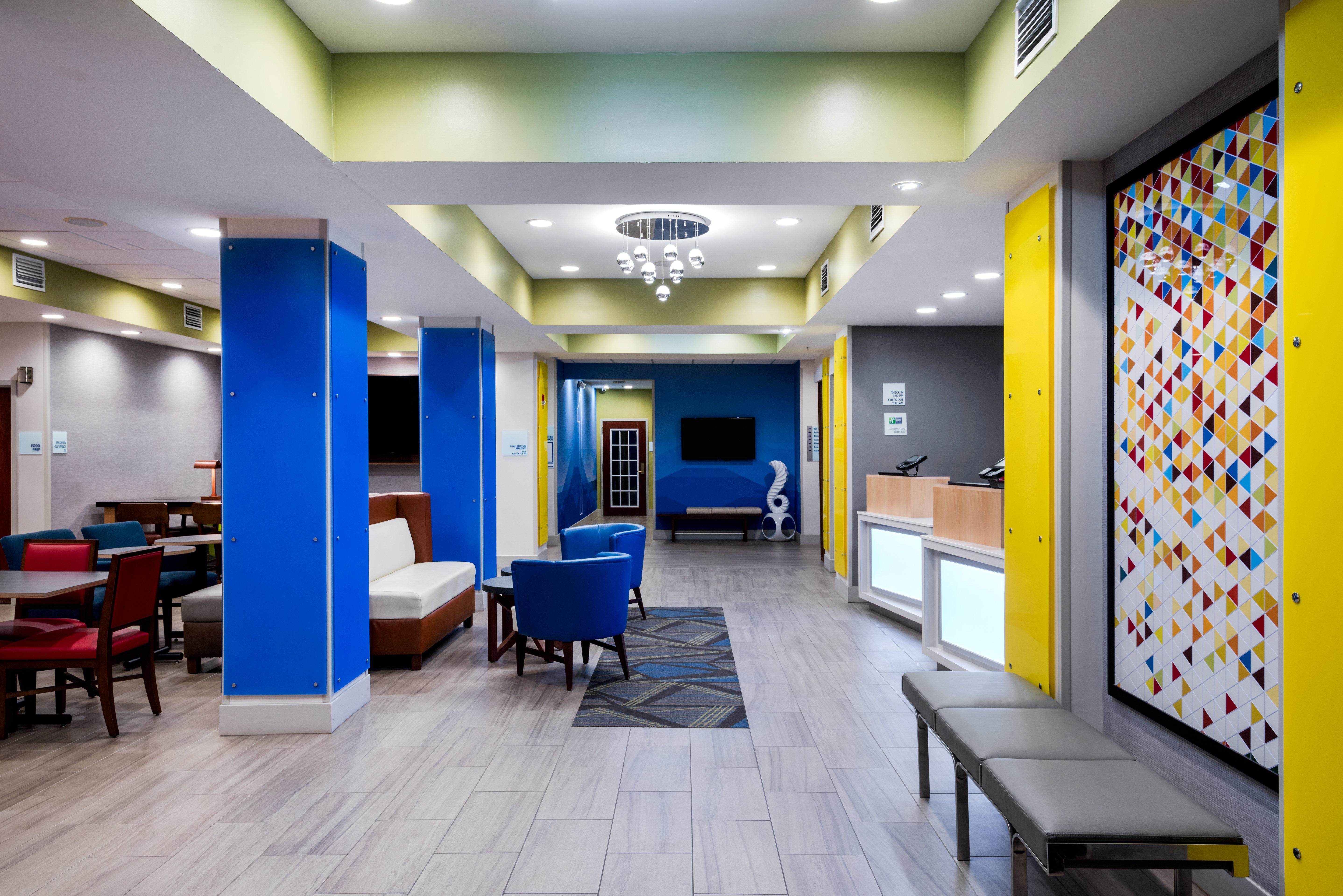 Express & By Ihg Bartow