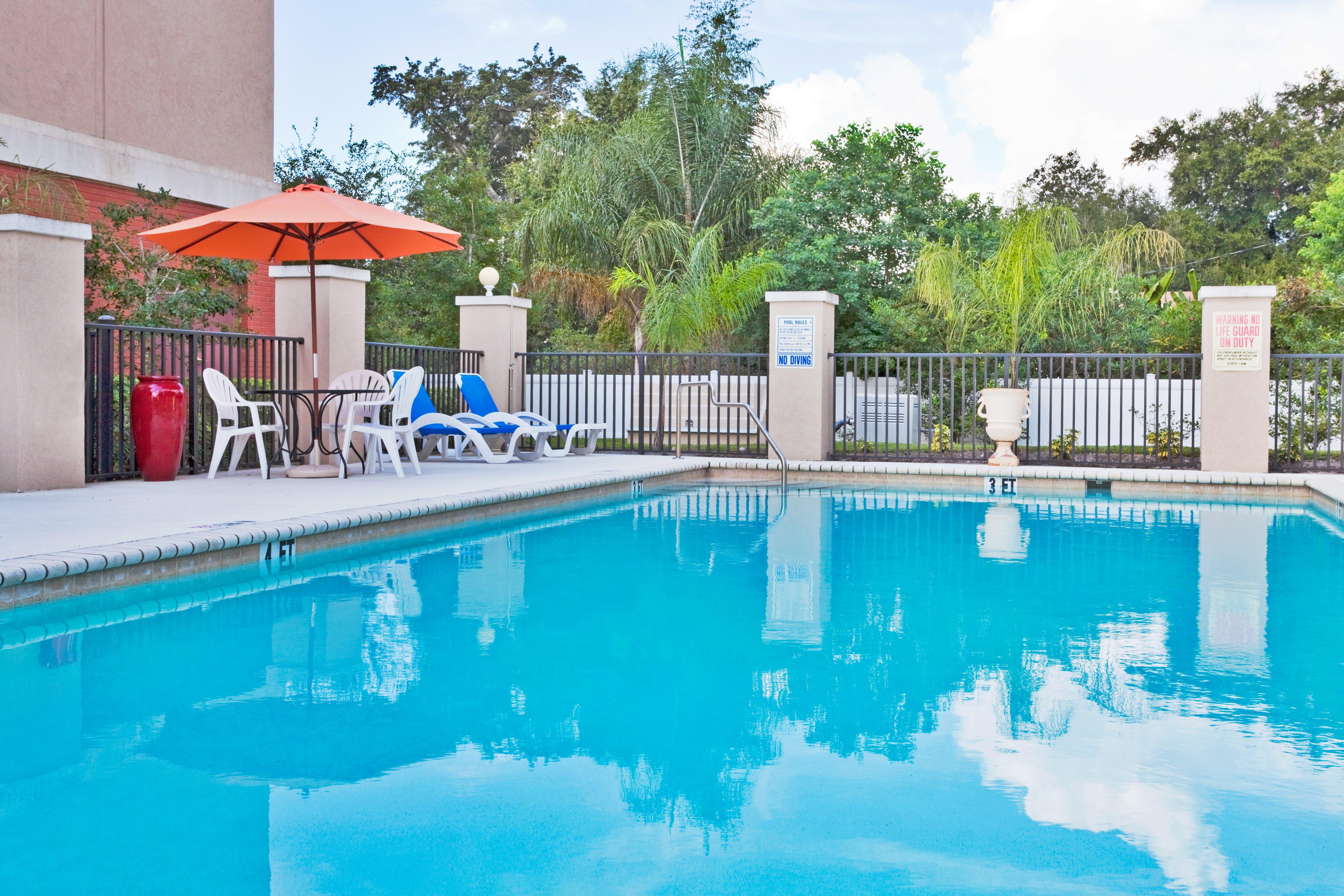 Express & By Ihg Bartow