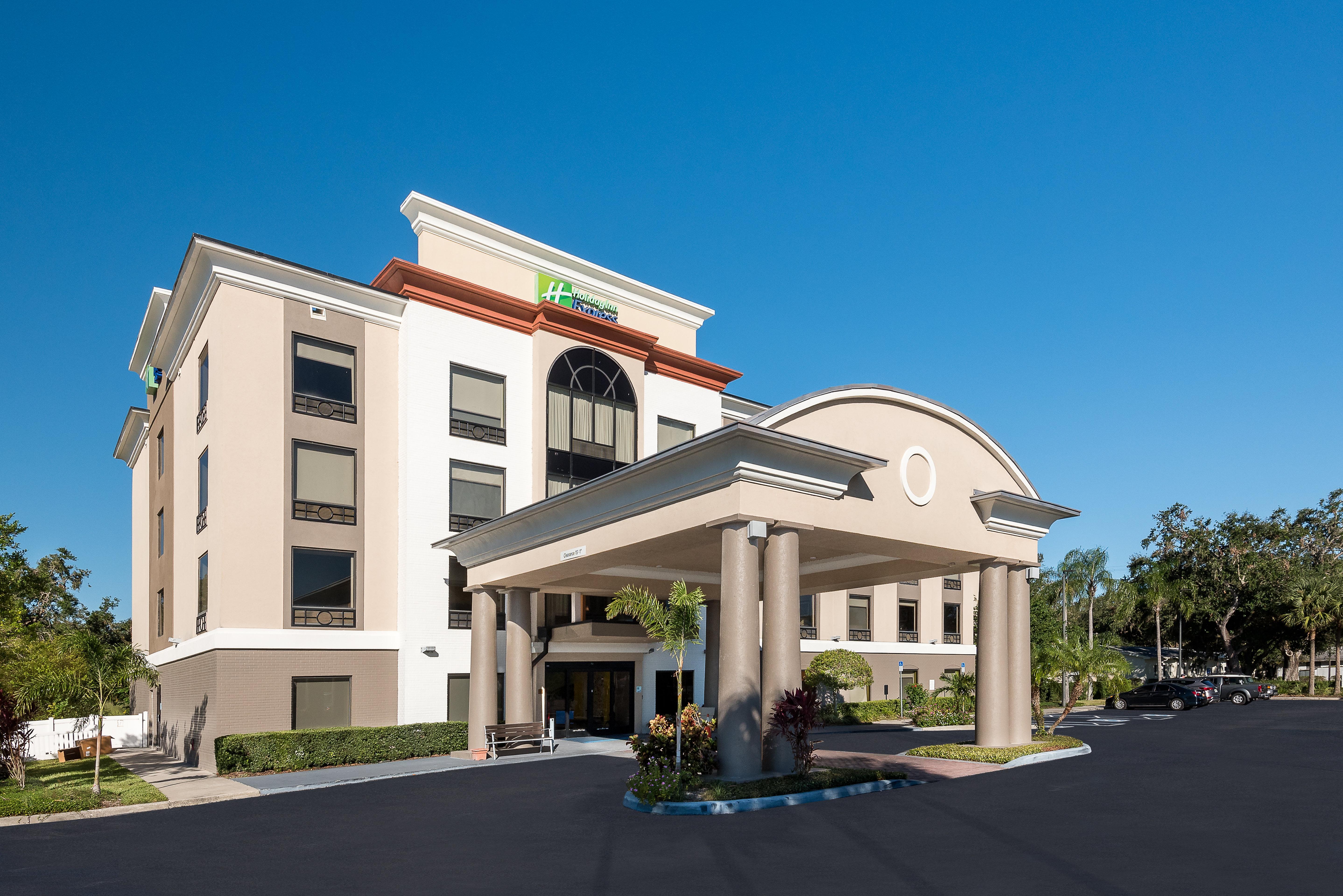 Hotel Express & By Ihg Bartow