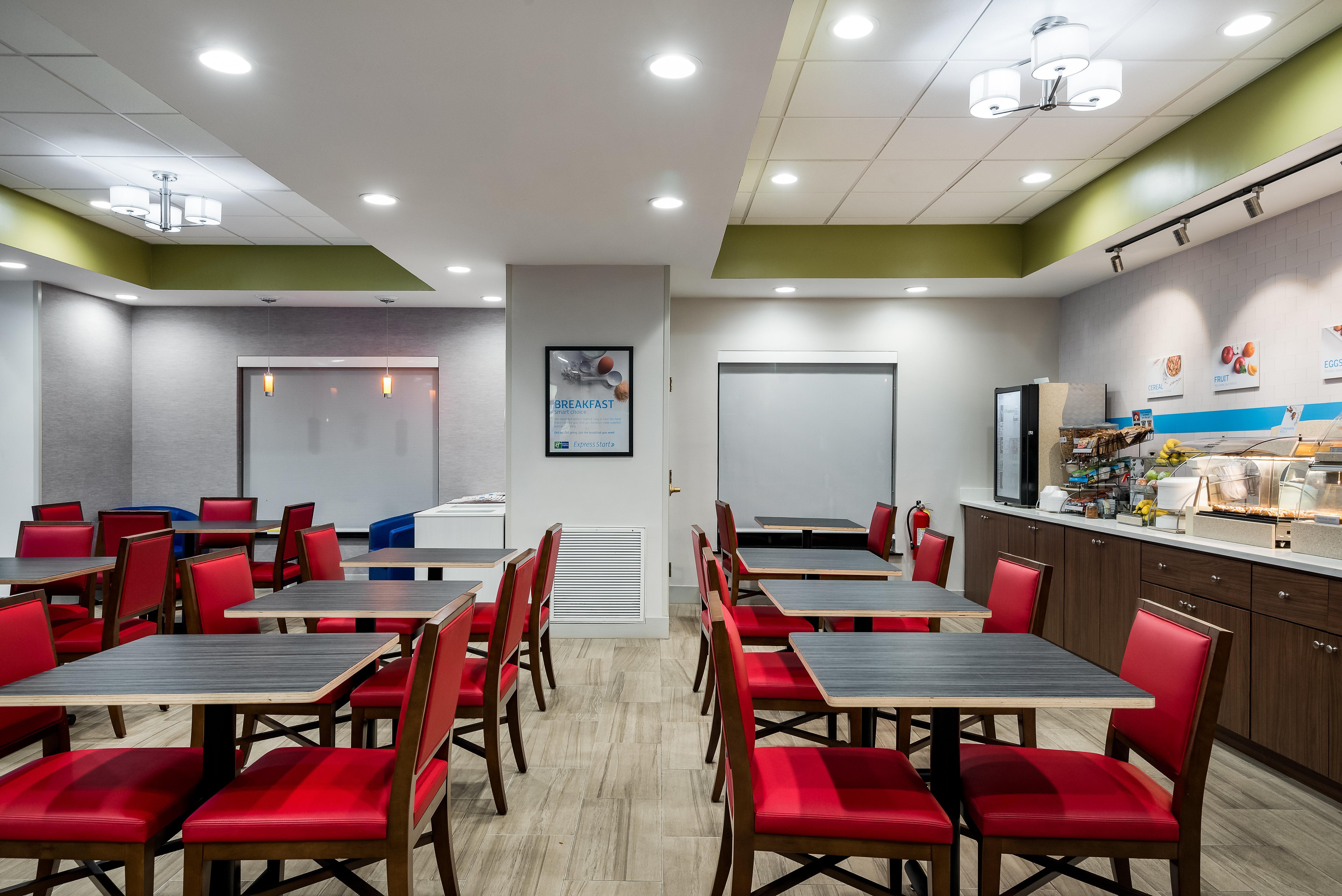 Express & By Ihg Bartow