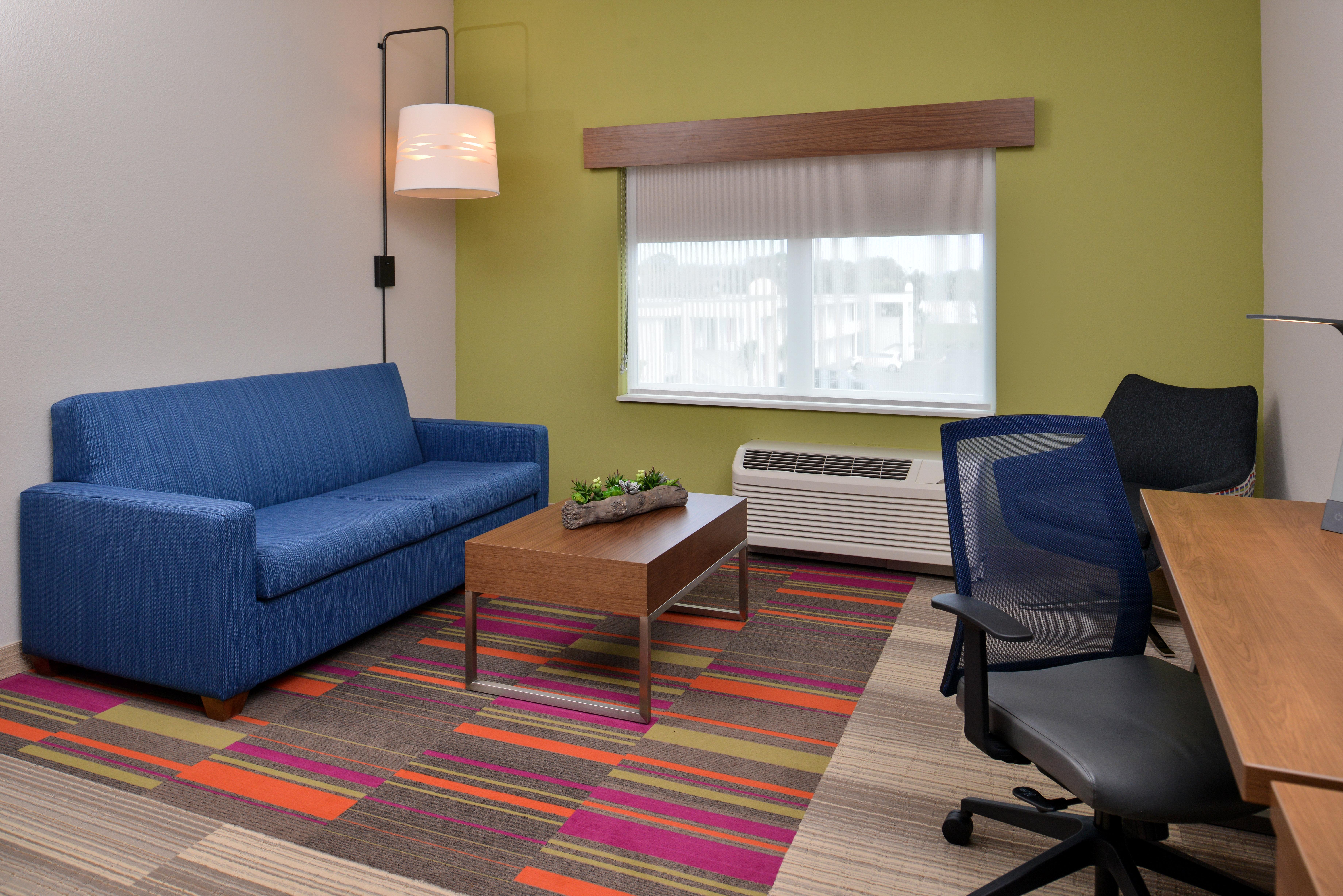 Express Melbourne West By Ihg Hotel West Melbourne