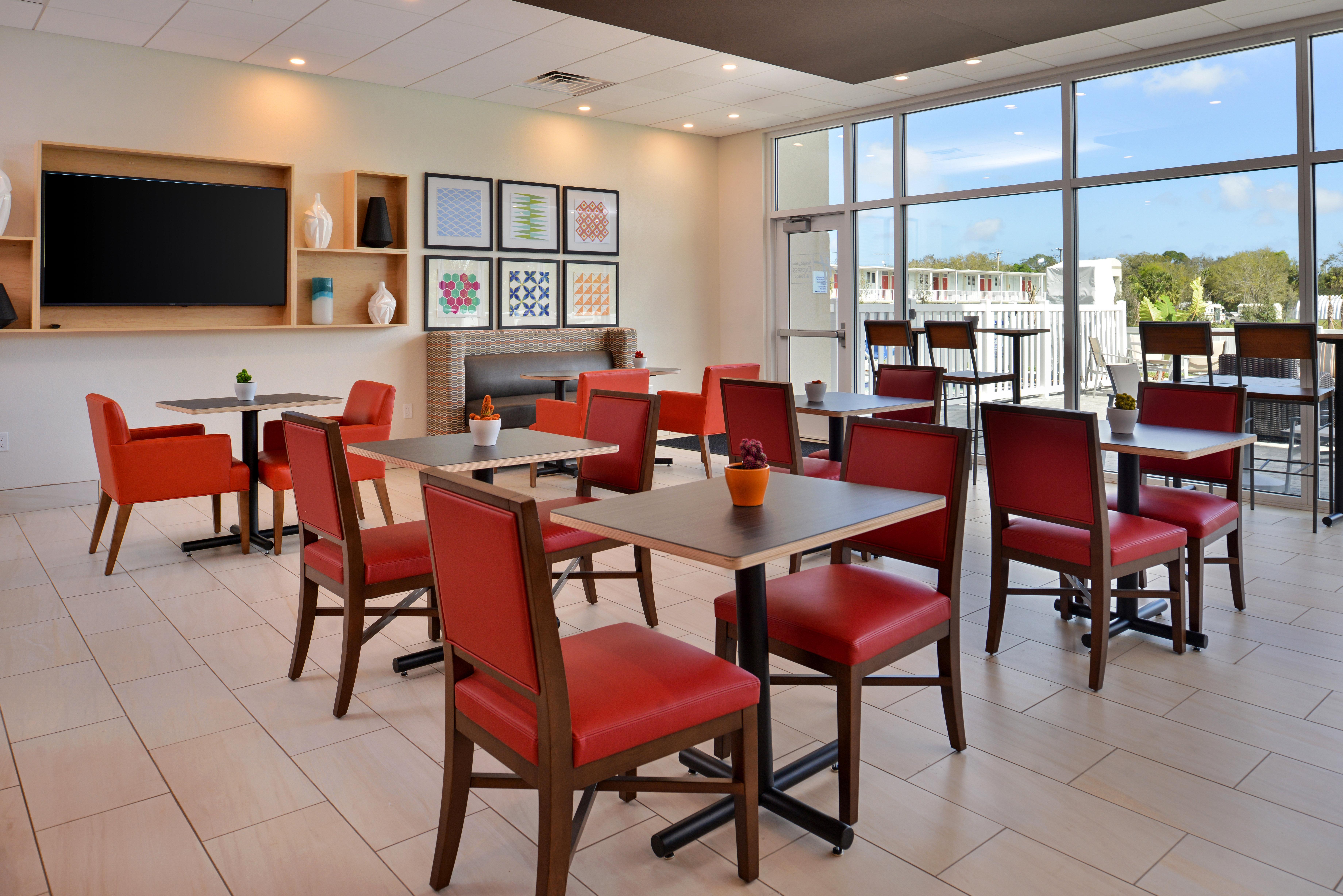 Express Melbourne West By Ihg Hotel
