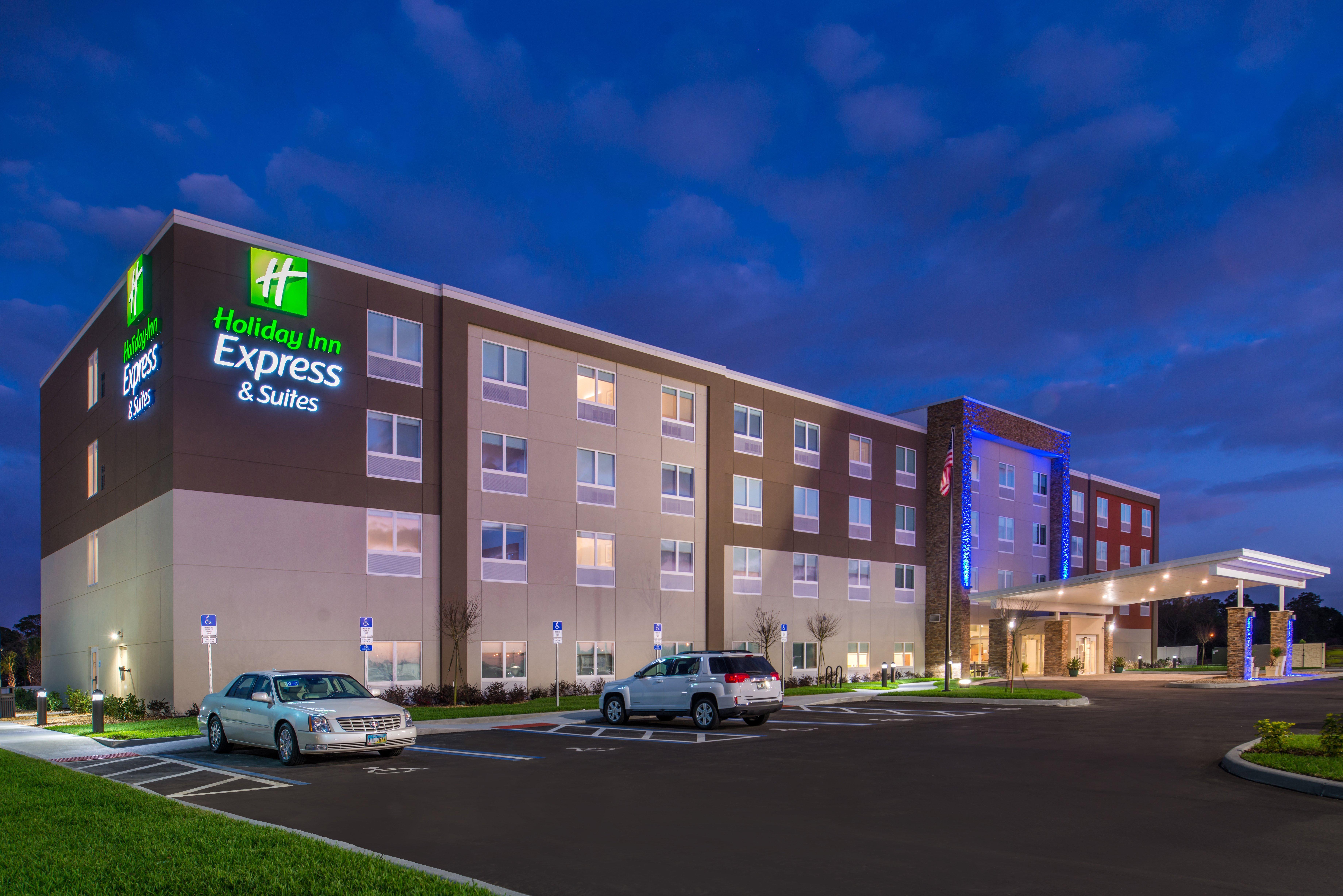 Express Melbourne West By Ihg Hotel West Melbourne