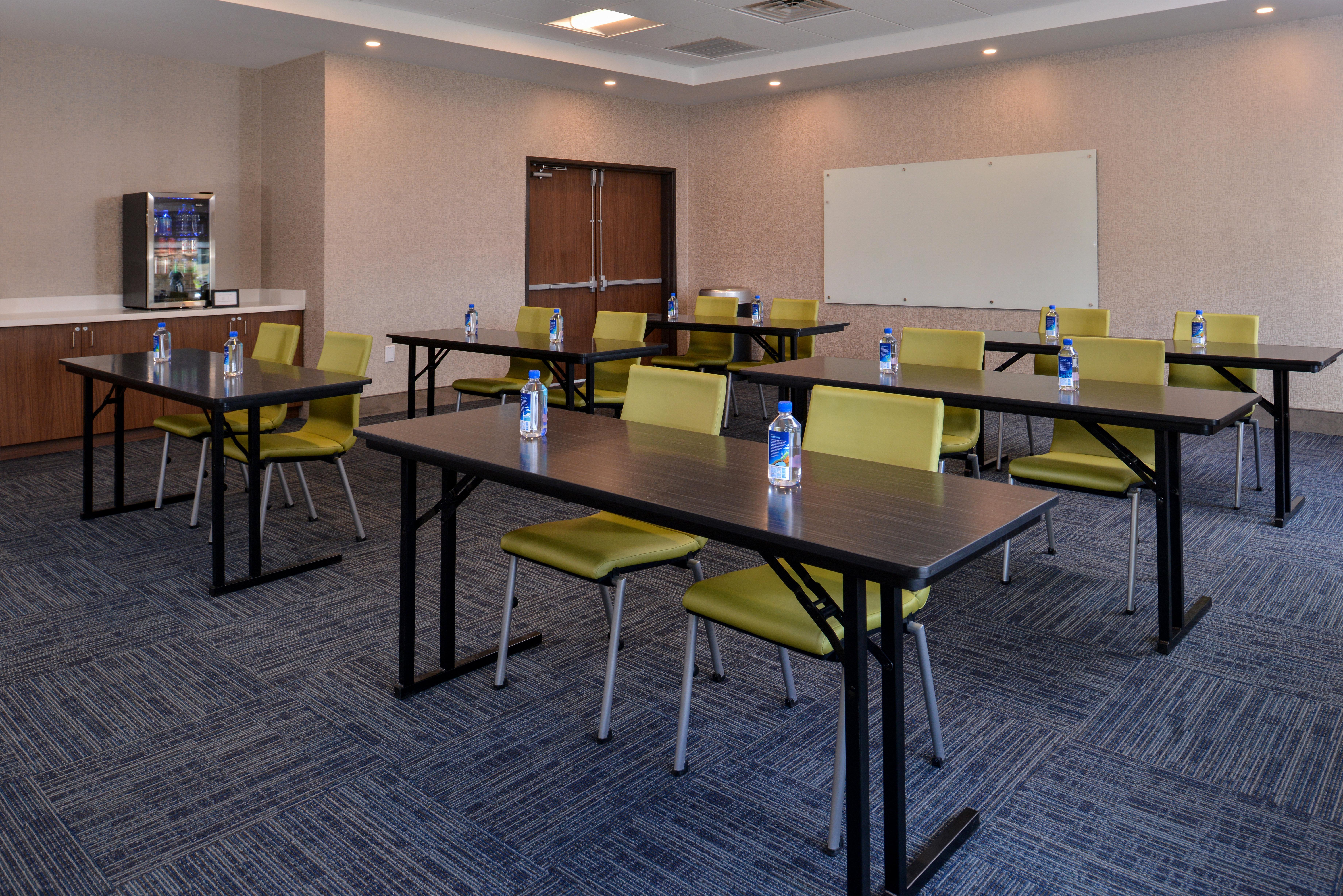 Express Melbourne West By Ihg 3* West Melbourne