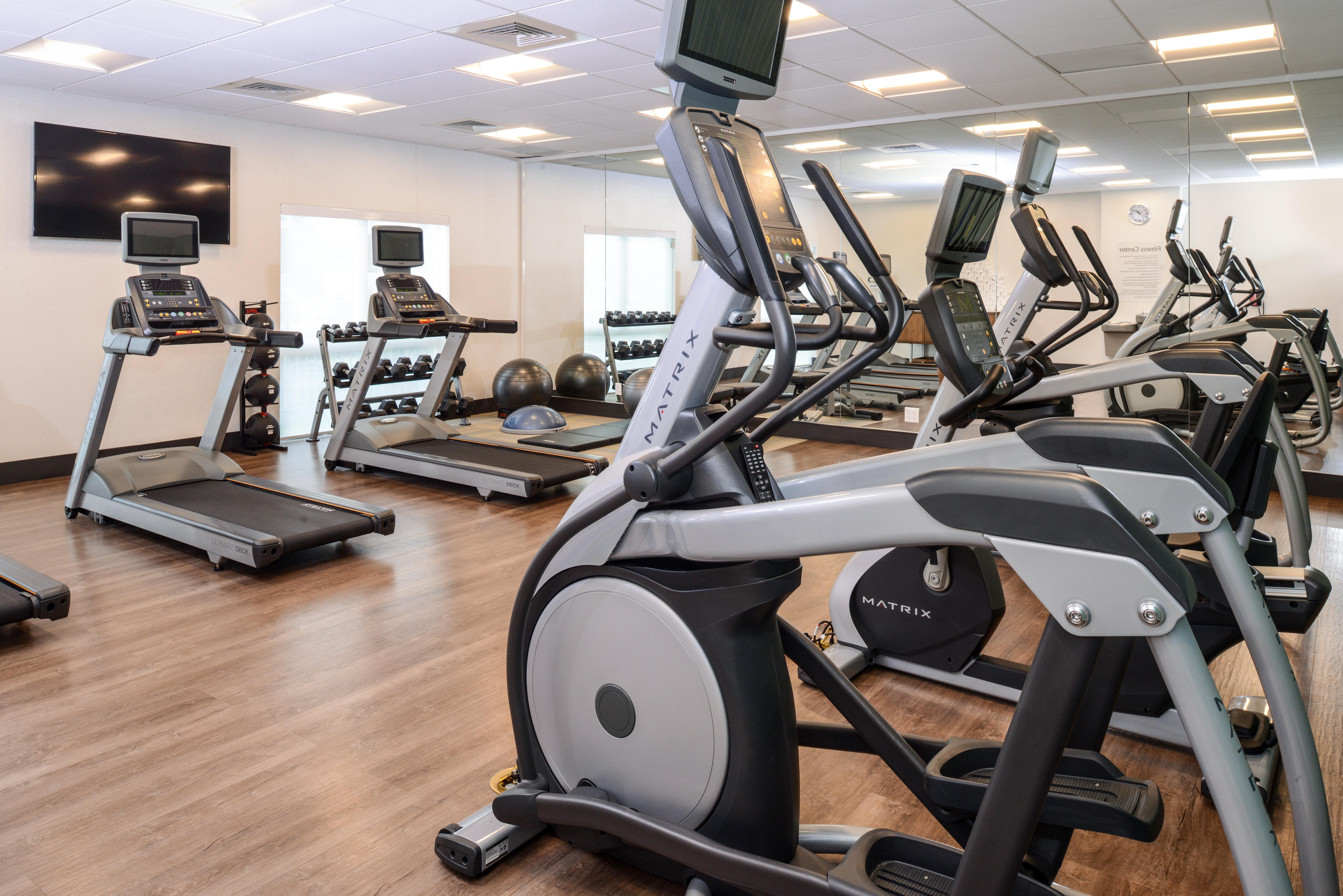 Holiday Inn Express & Suites - St. Petersburg - Madeira Beach By Ihg Hotel