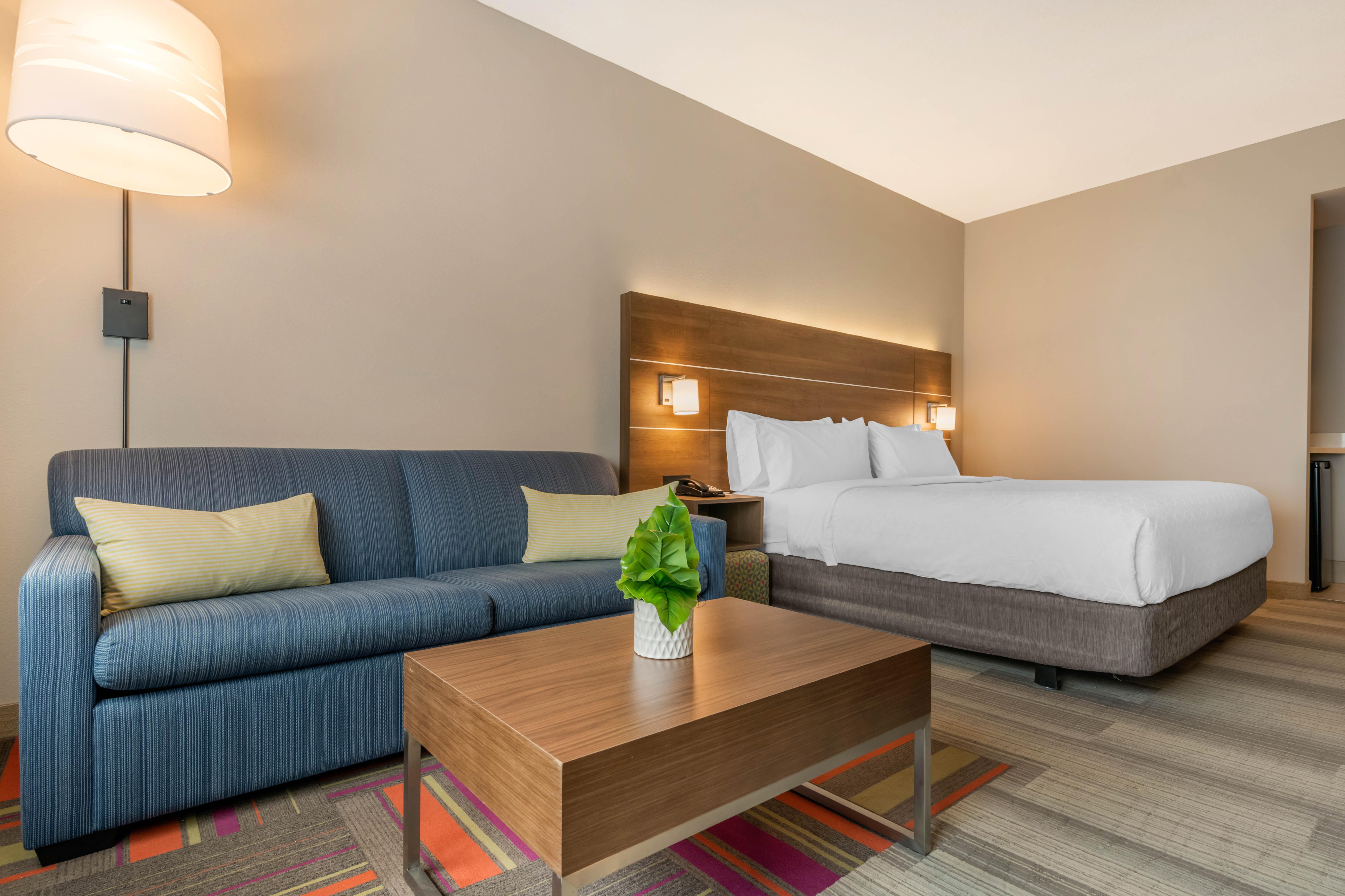 Hotel Holiday Inn Express & Suites - St. Petersburg - Madeira Beach By Ihg 3*