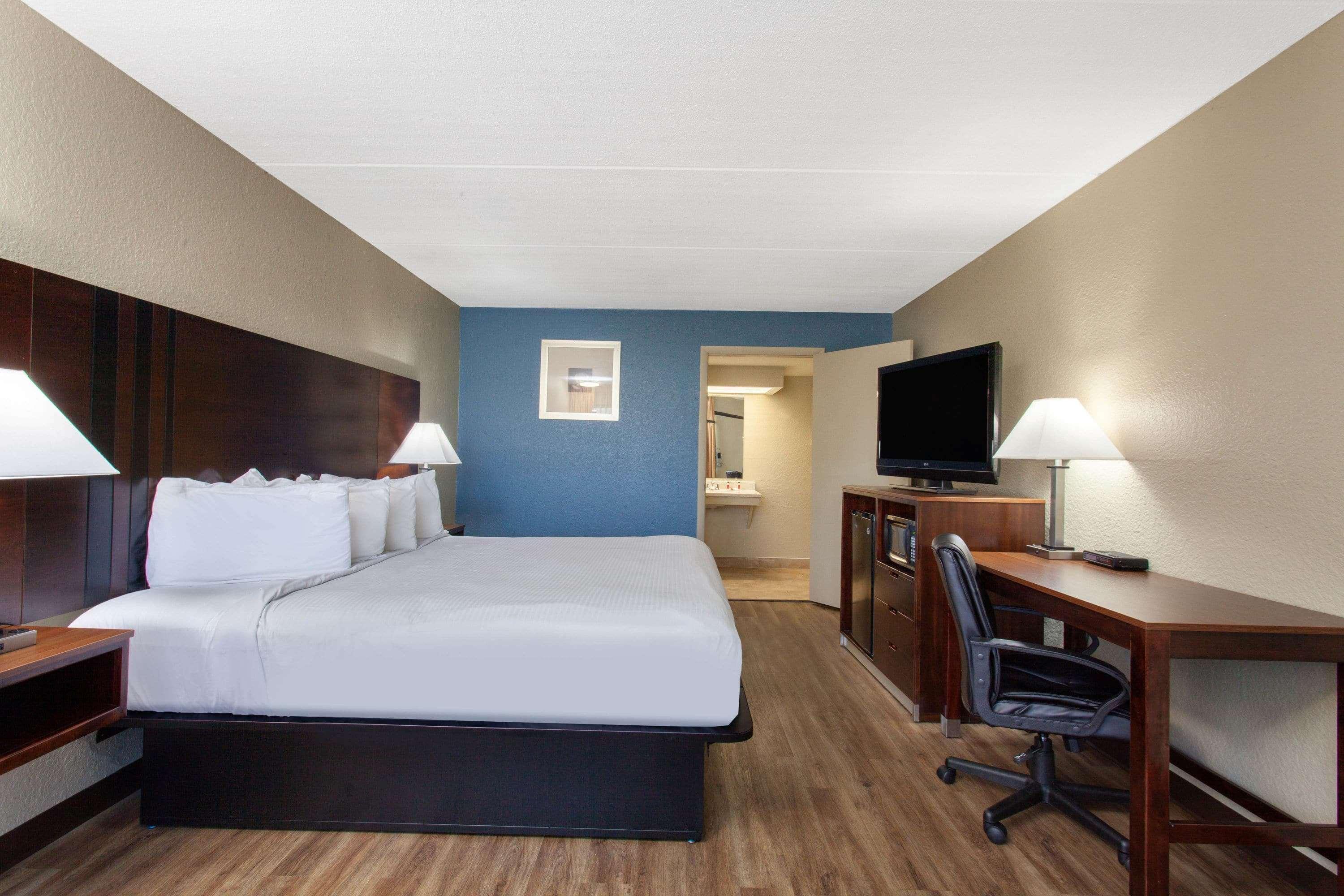 Travelodge By Wyndham Hotel Deltona