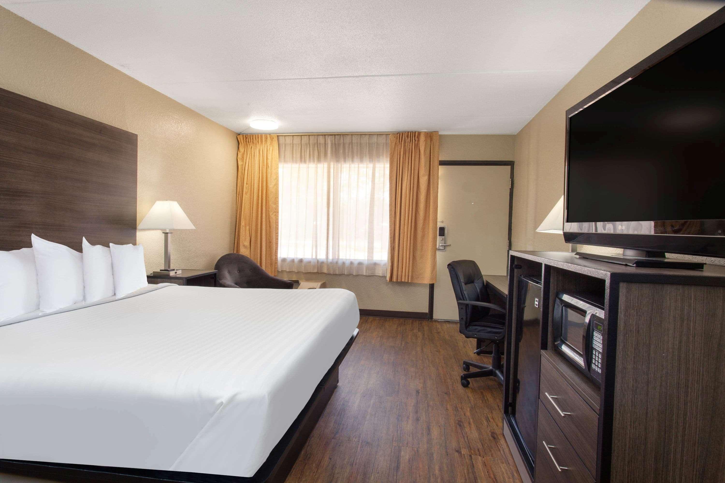 Travelodge By Wyndham Hotel 2*