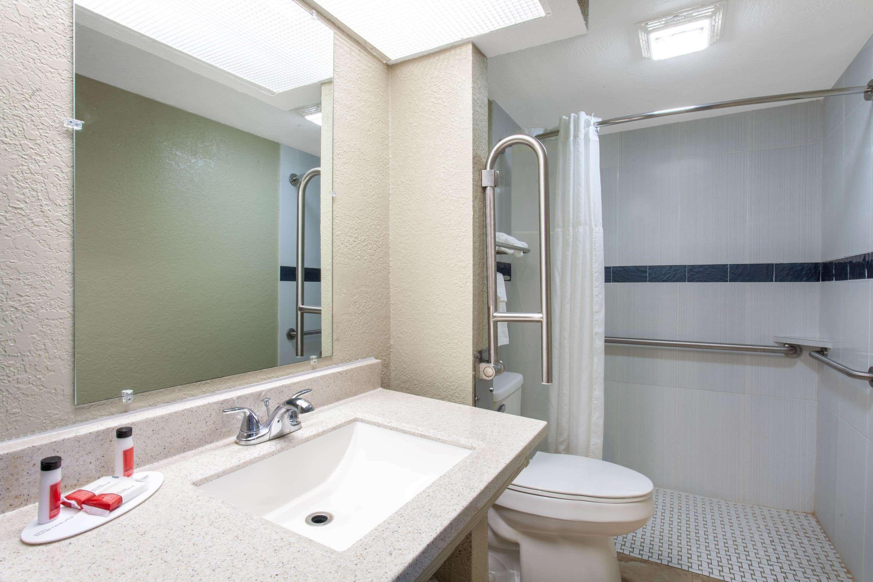Hotel Travelodge By Wyndham 2*