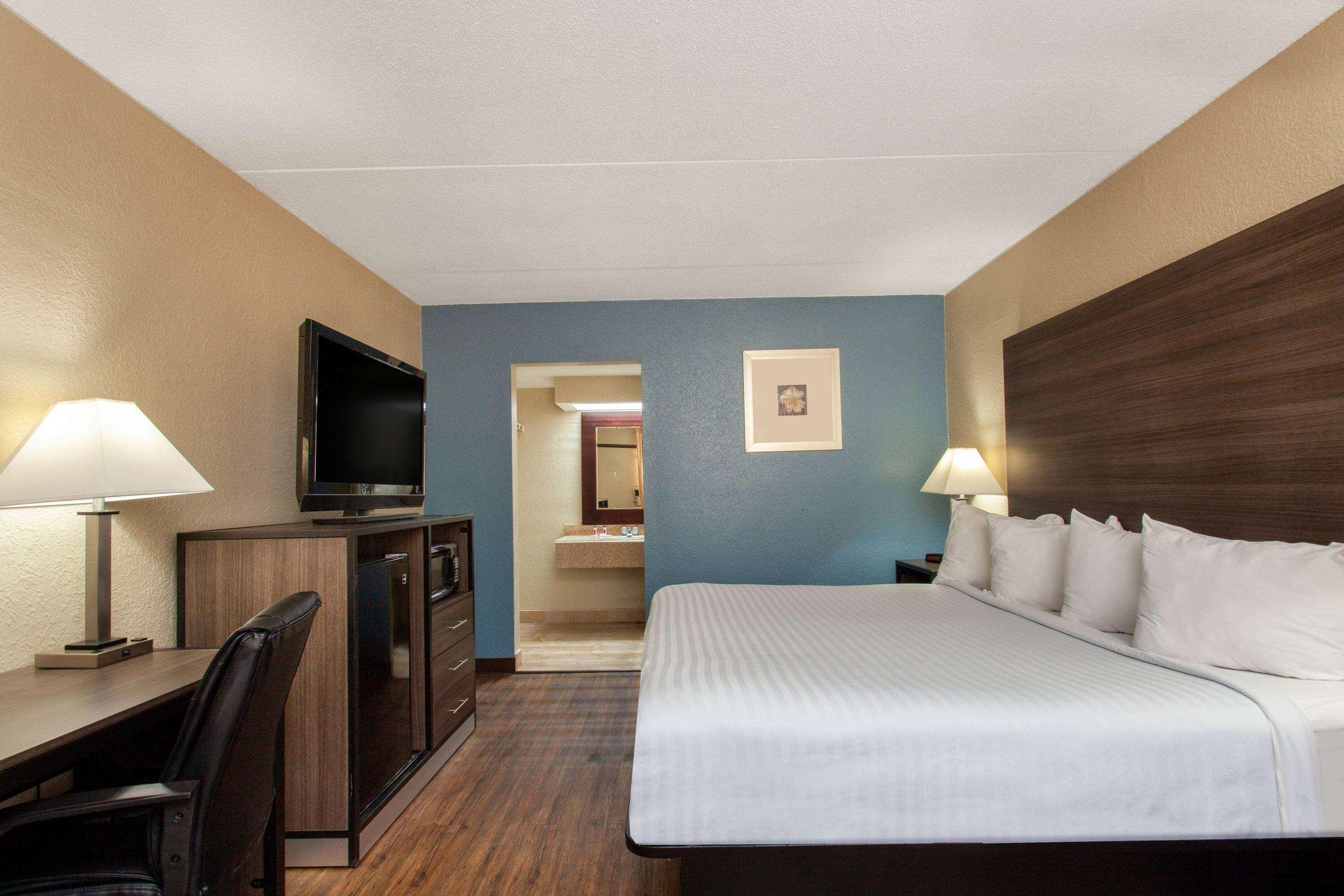 Hotel Travelodge By Wyndham 2*