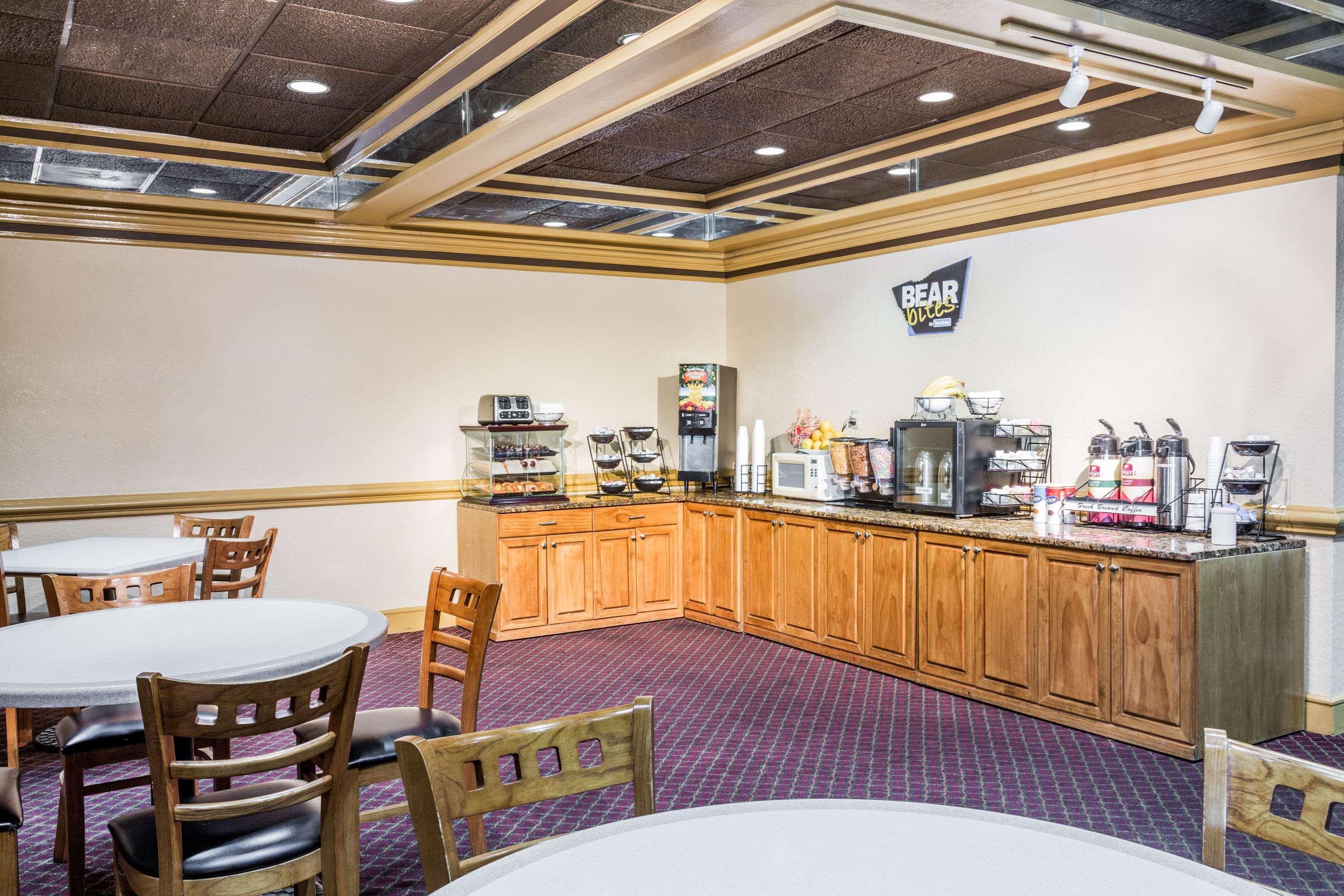Hotel Travelodge By Wyndham 2*