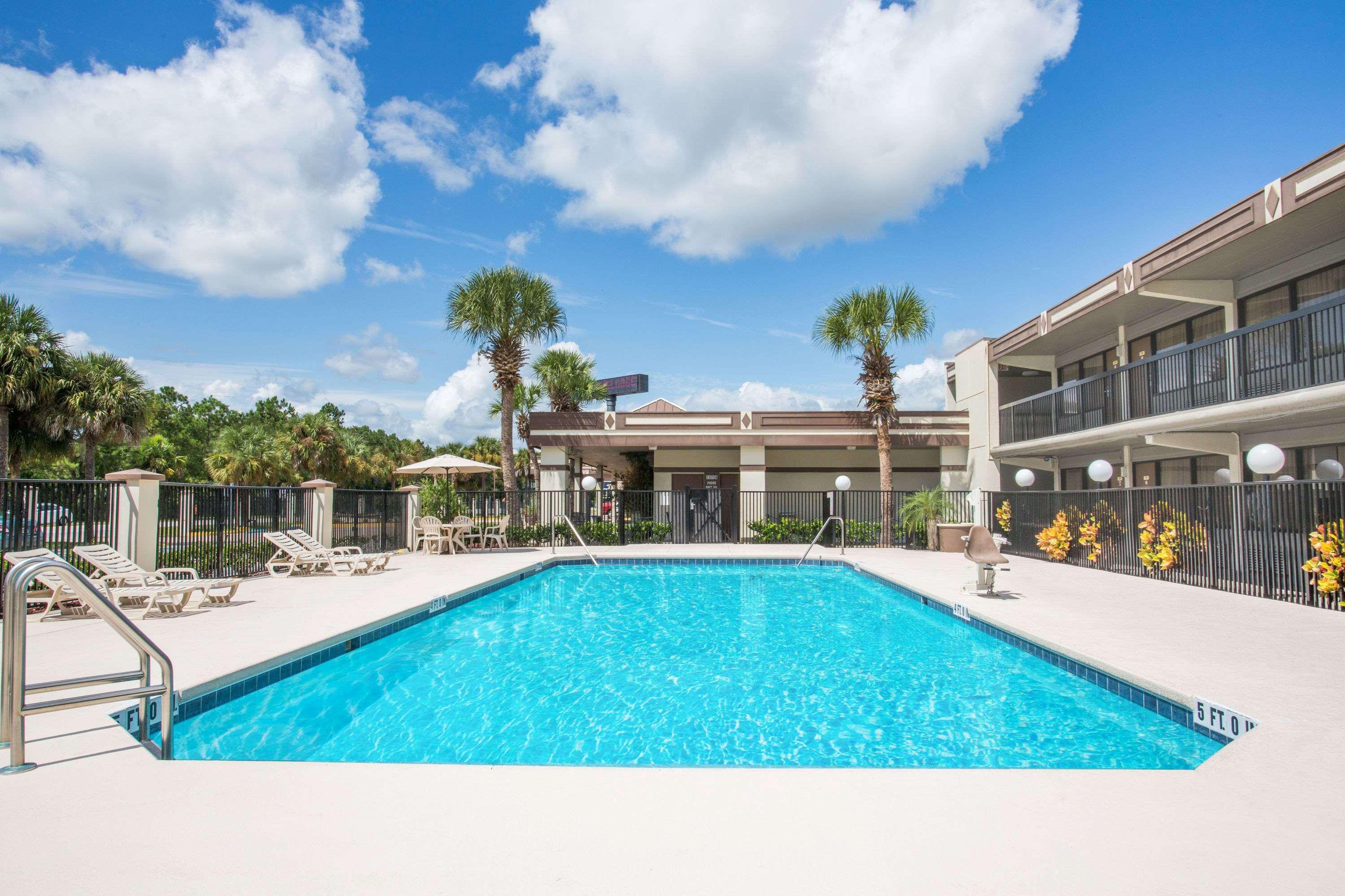 Travelodge By Wyndham 2* Deltona
