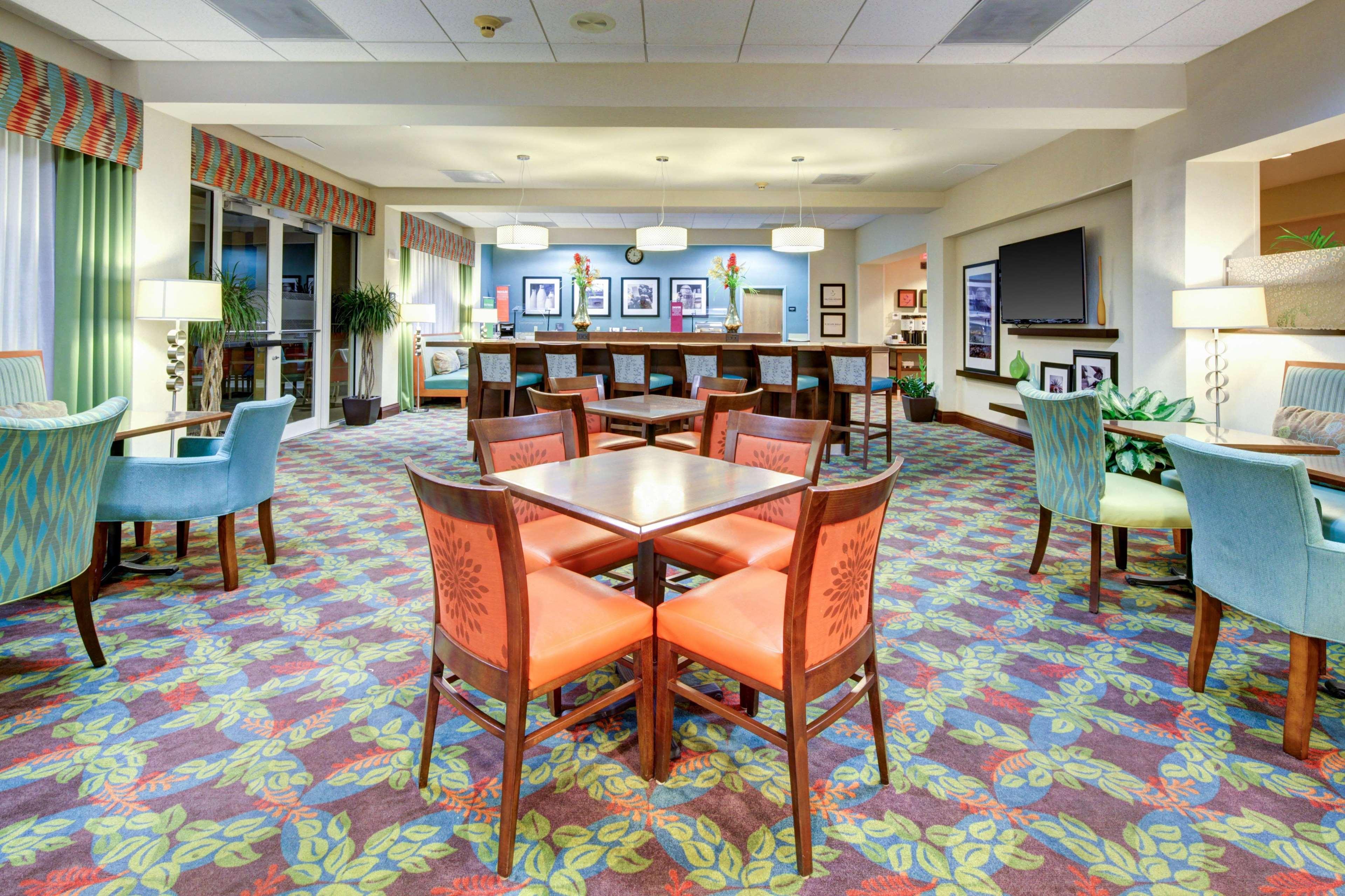 Hotel Hampton 3*