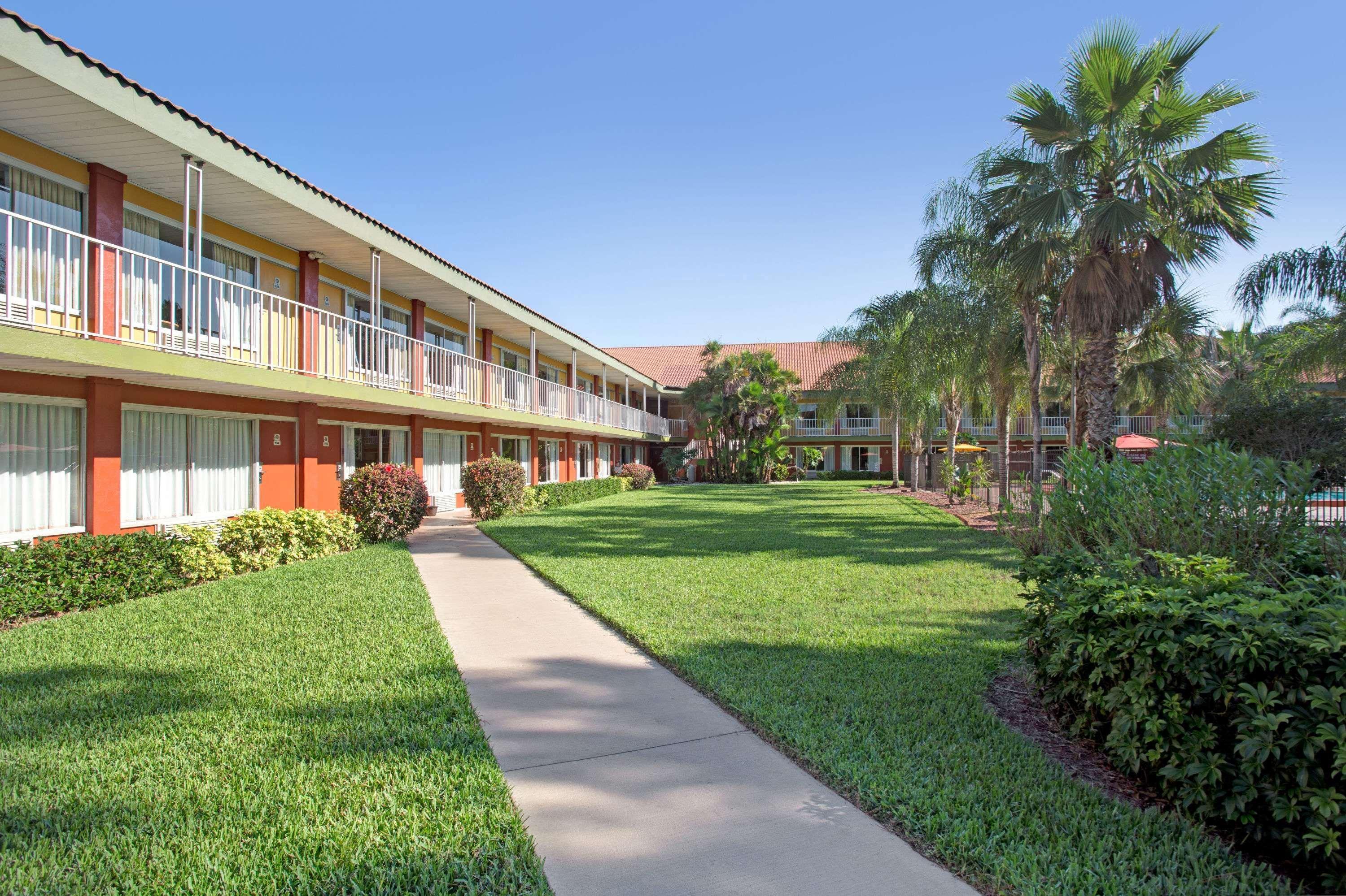 Days By Wyndham Cruiseport West At I-95/524 2*
