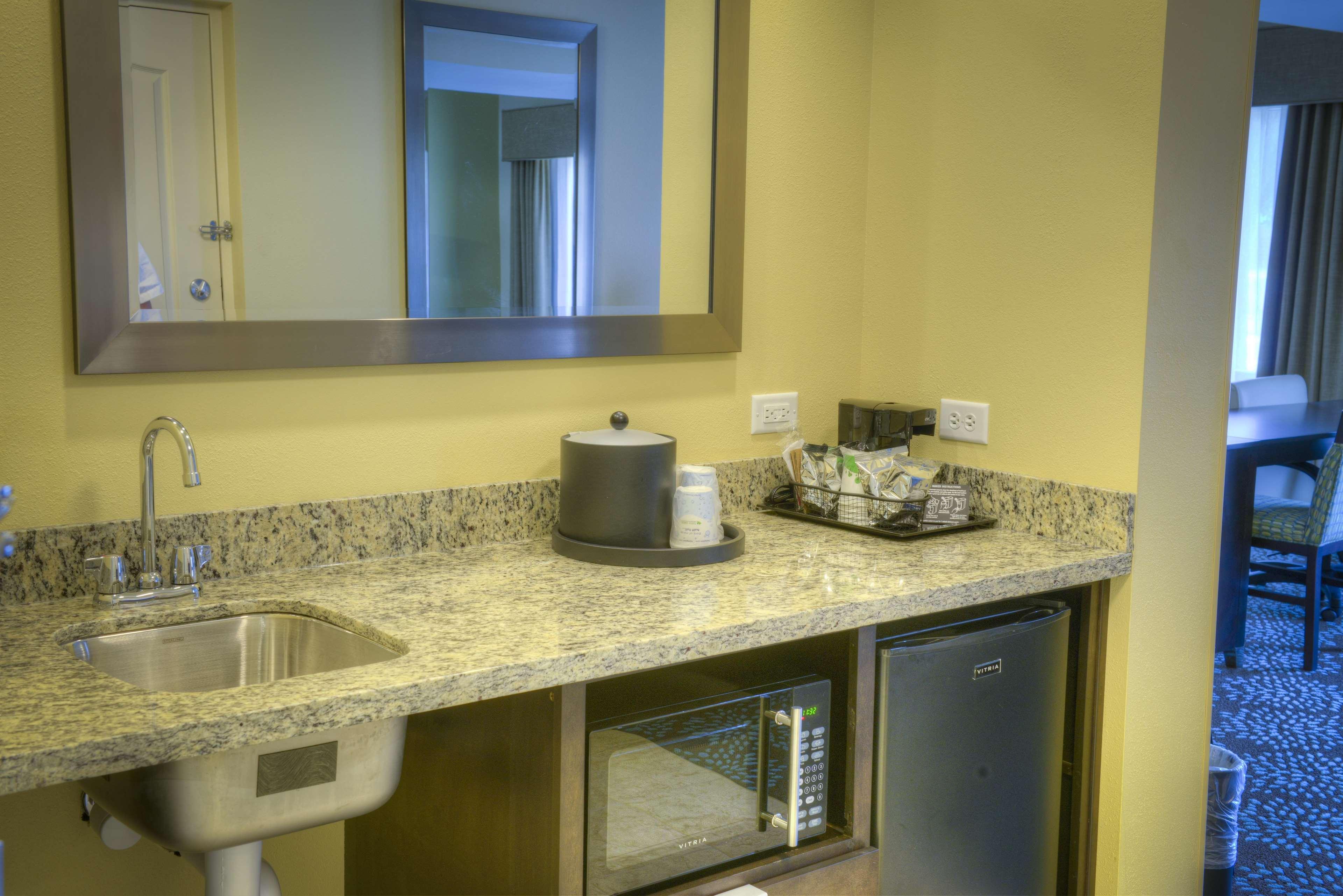Hampton & Pensacola/gulf Breeze 3*
