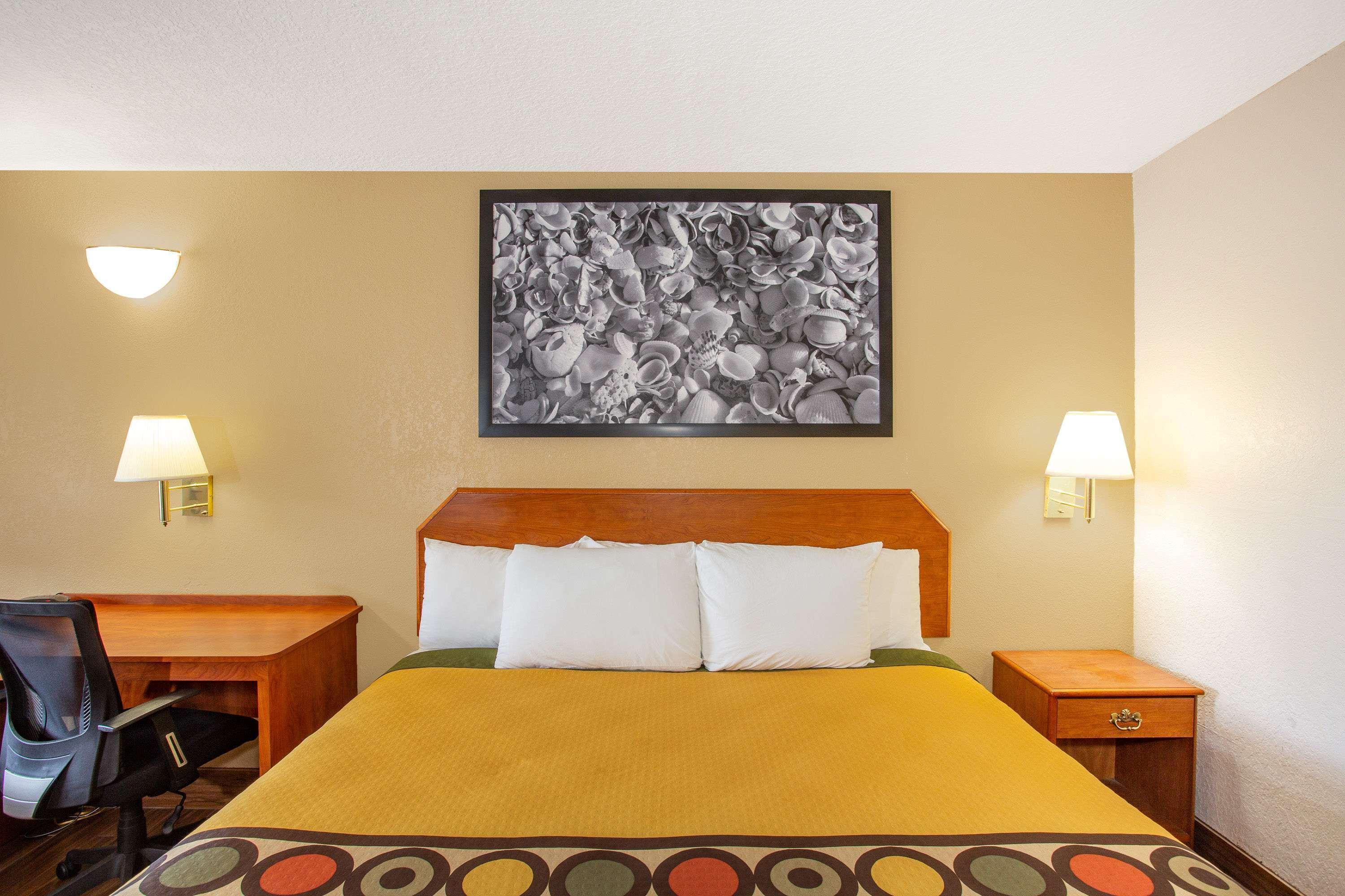 Super 8 By Wyndham North Palm Motel 2*