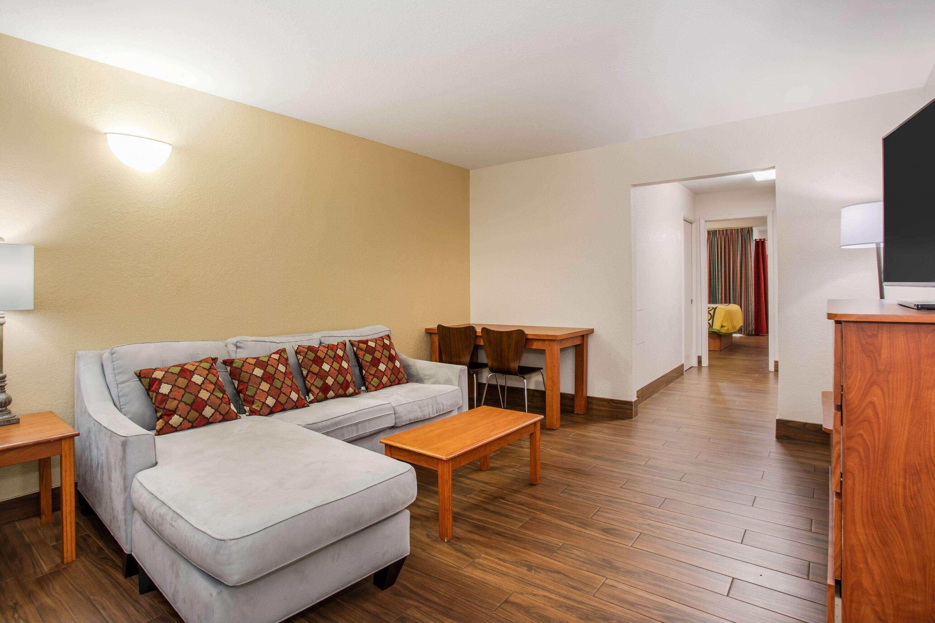 Super 8 By Wyndham North Palm North Palm Beach