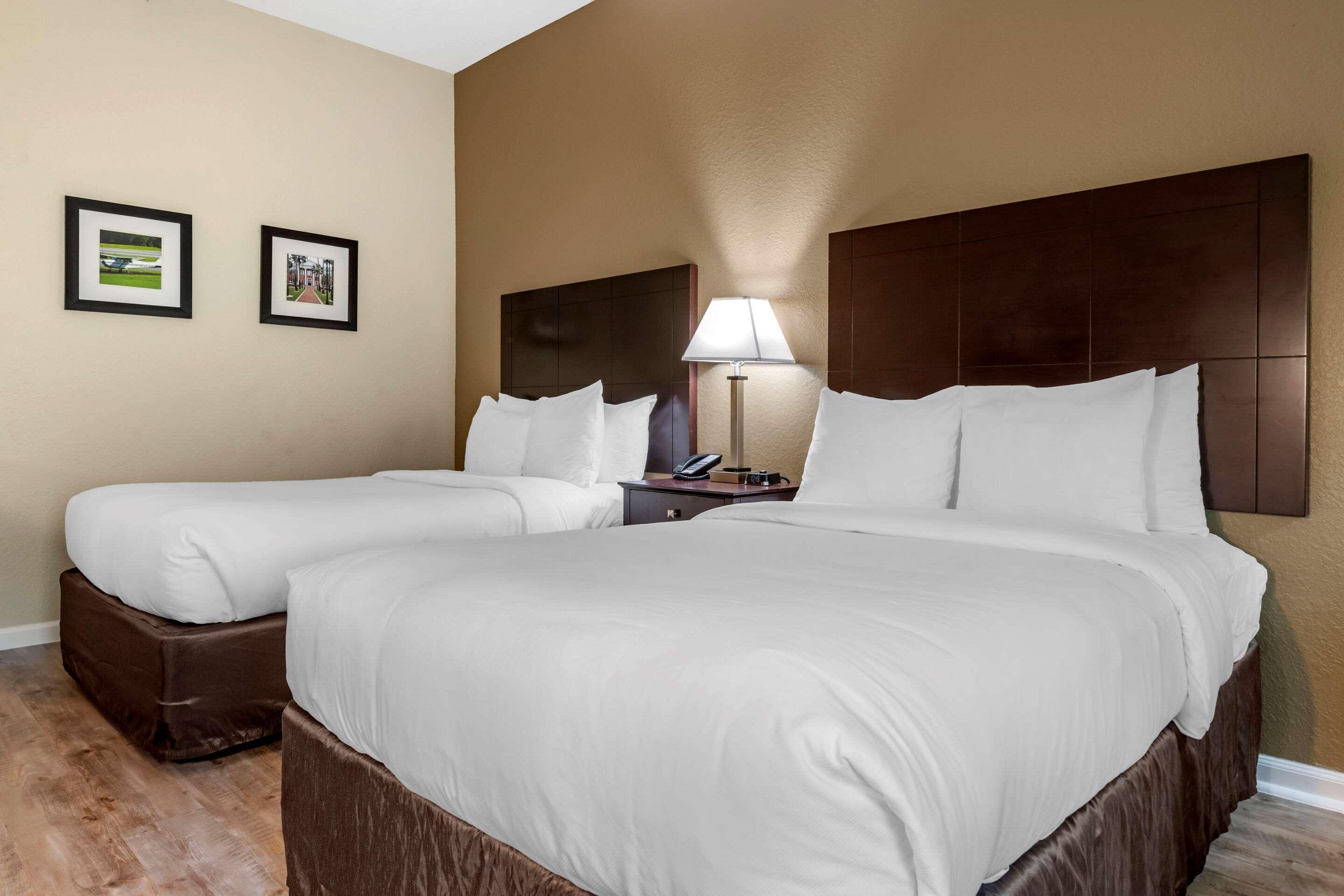Comfort & - Near Hotel 2*