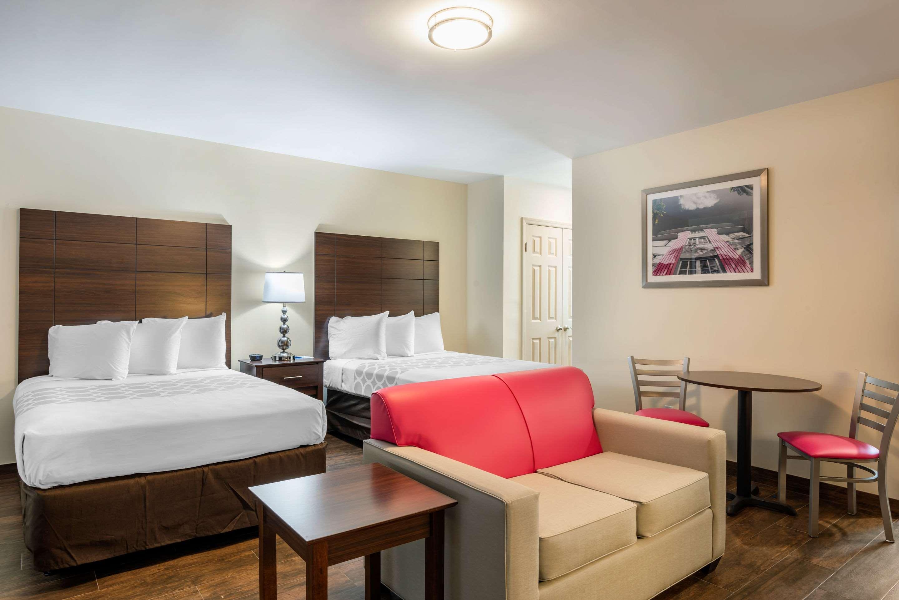 Downtown Hollywood Gardens Inn & Suites 3* Hollywood